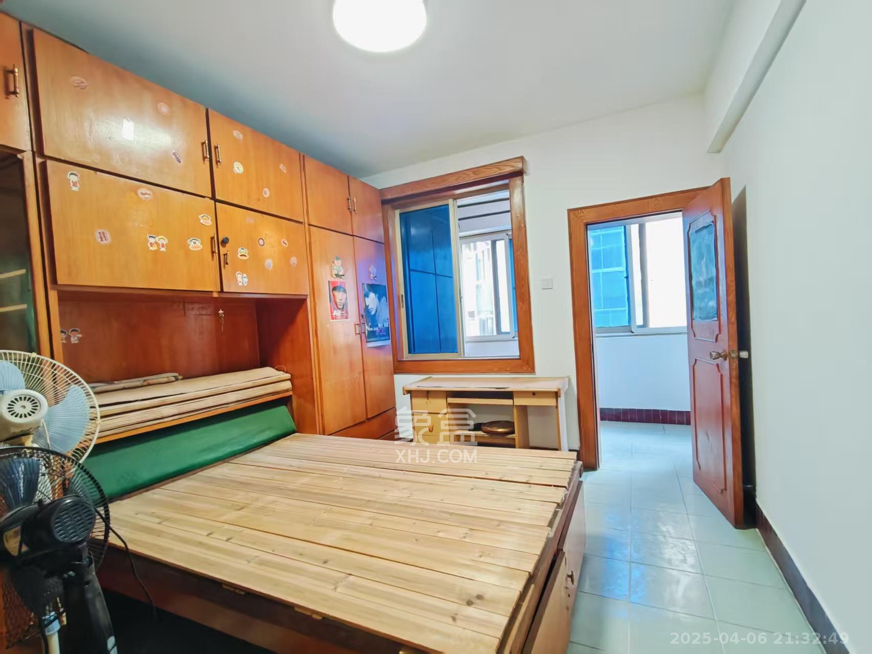 向韶村  2室1厅1卫    1600.0元/月室内图