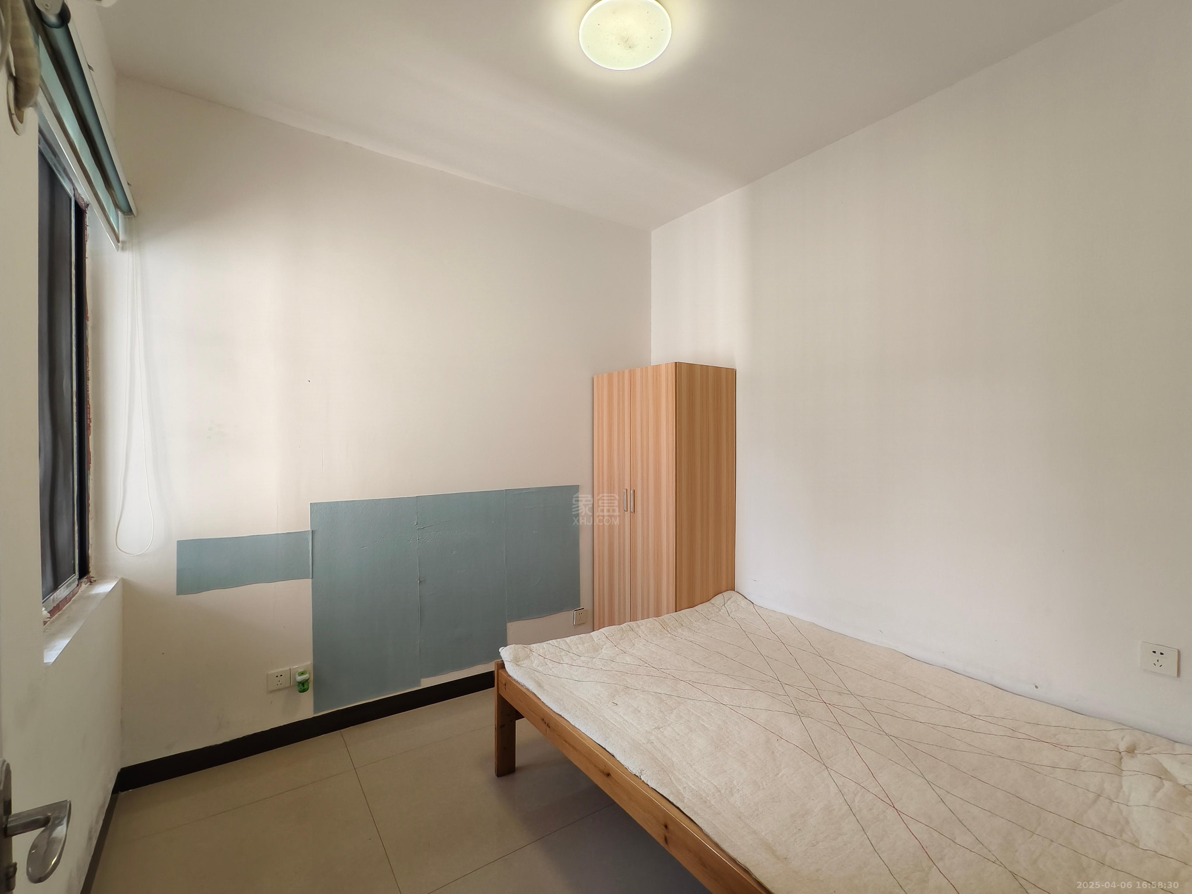 西郡佳园 3室2厅1卫 1500.0元/月 西郡佳园 3室2厅1卫 1500.0元/月室内图