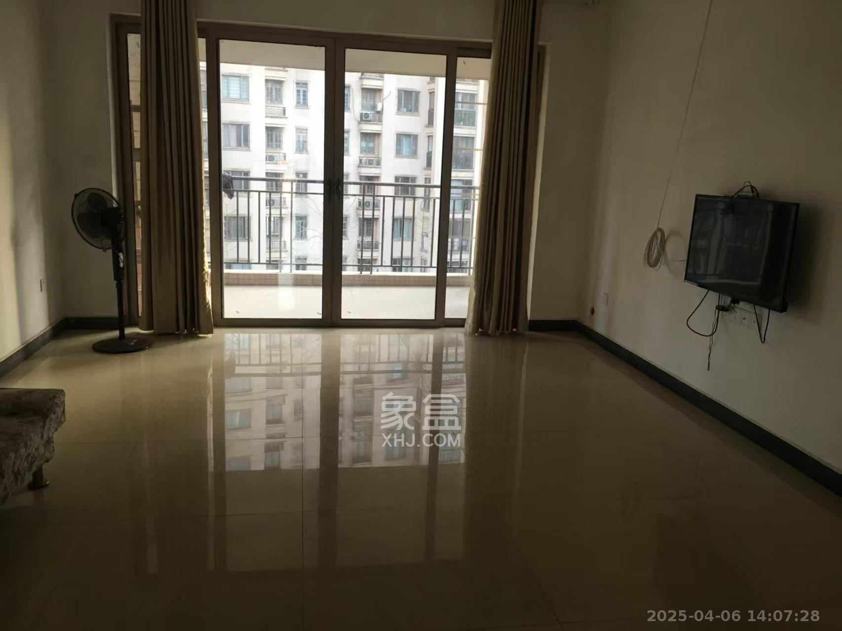 长沙玫瑰园 4室2厅2卫 2400.0元/月 长沙玫瑰园 4室2厅2卫 2400.0元/月室内图