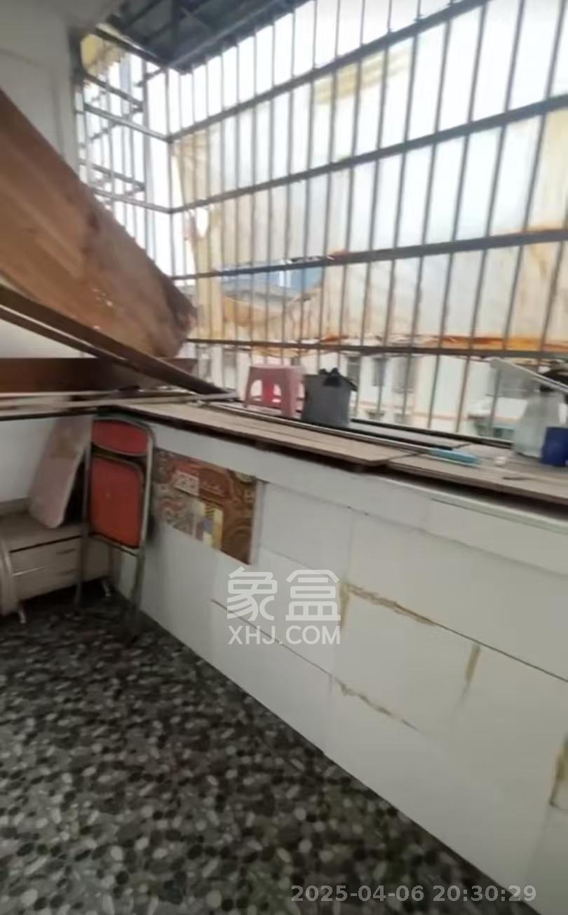 油铺街社区-人造板厂宿舍  2室1厅1卫   1300.00元/月室内图