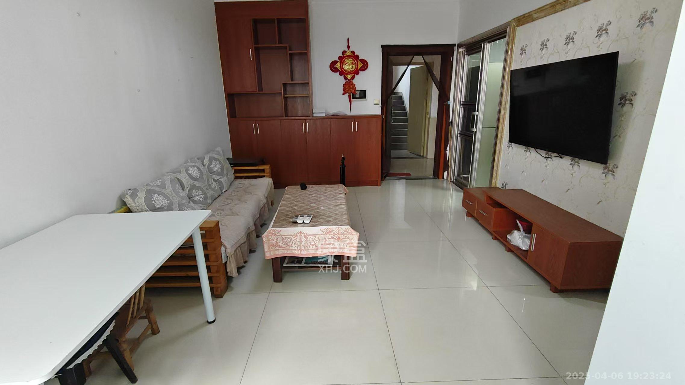 绿地之窗  2室1厅1卫    2000.0元/月室内图