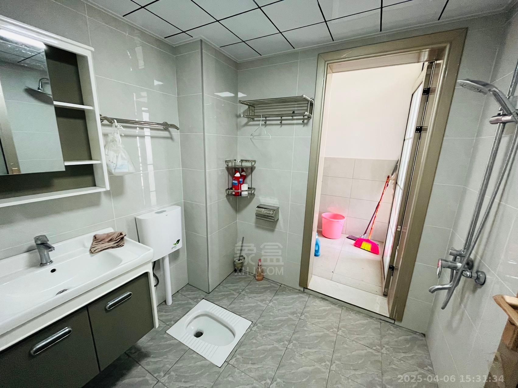 山水洲城华晨第一城 2室1厅1卫 2000.0元/月 山水洲城华晨第一城 2室1厅1卫 2000.0元/月室内图