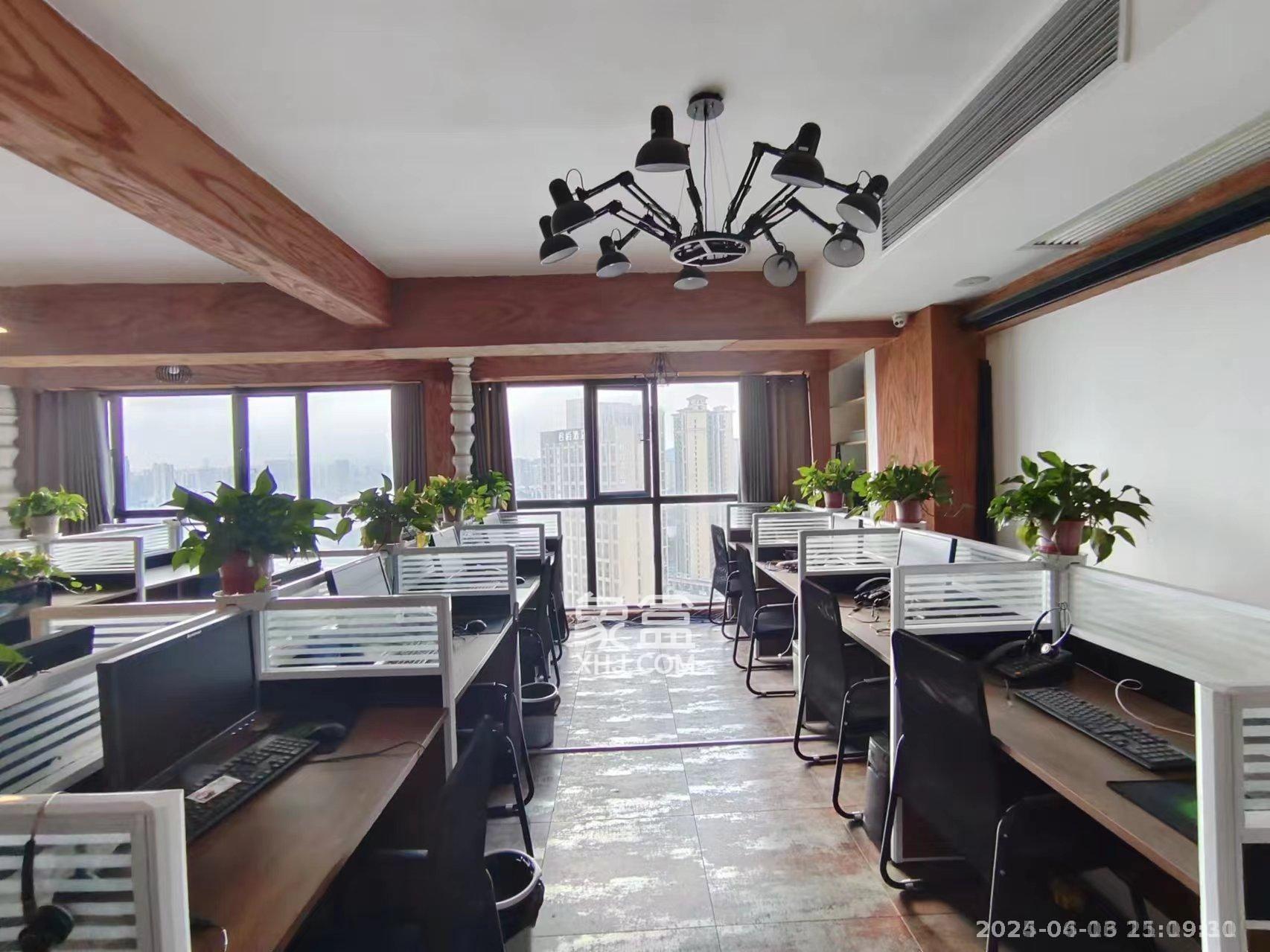 麓谷明珠  1室1厅1卫    4000.0元/月 麓谷明珠  1室1厅1卫    4000.0元/月室内图