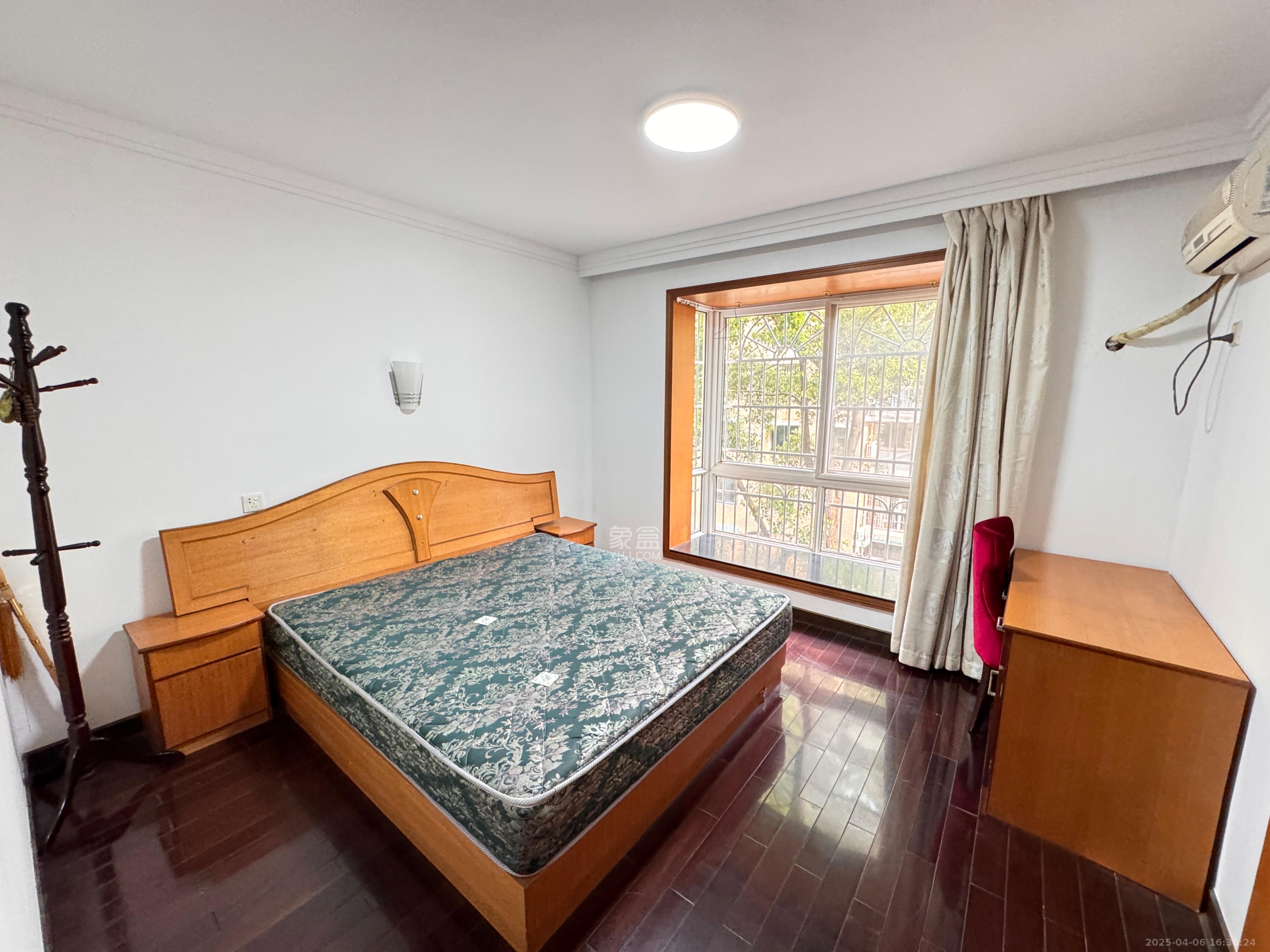 滨江美寓(滨江丽园) 3室2厅2卫 2400.0元/月 滨江美寓(滨江丽园) 3室2厅2卫 2400.0元/月室内图