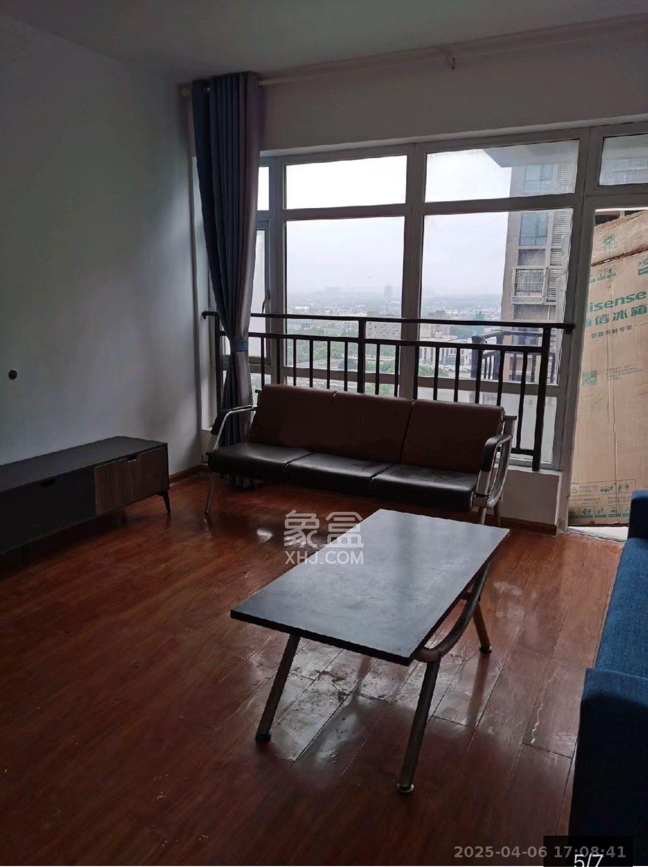 美利新世界 1室2厅2卫 2000.0元/月 美利新世界 1室2厅2卫 2000.0元/月室内图