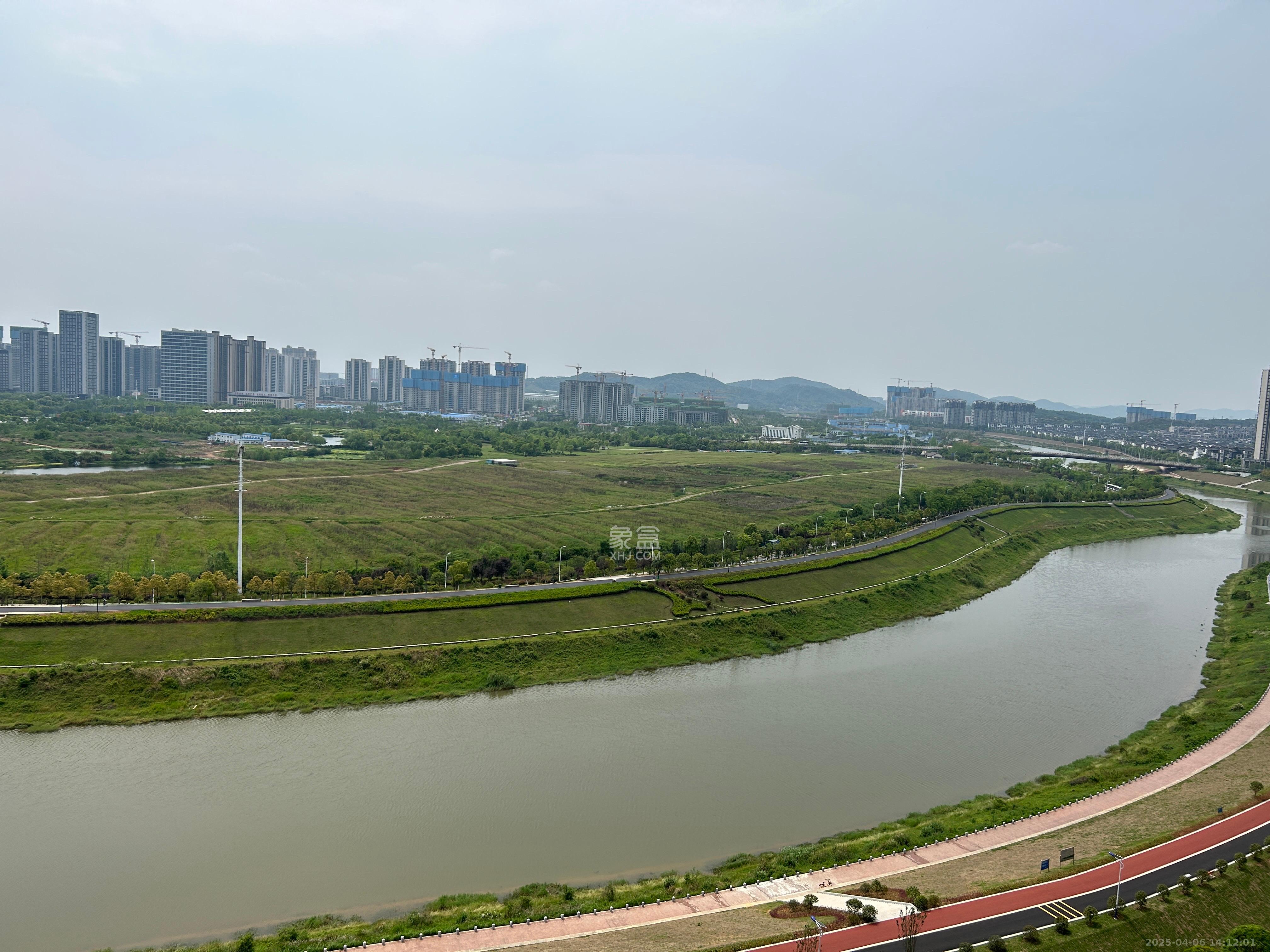 华润橡树湾  3室2厅2卫   2100.00元/月室内图