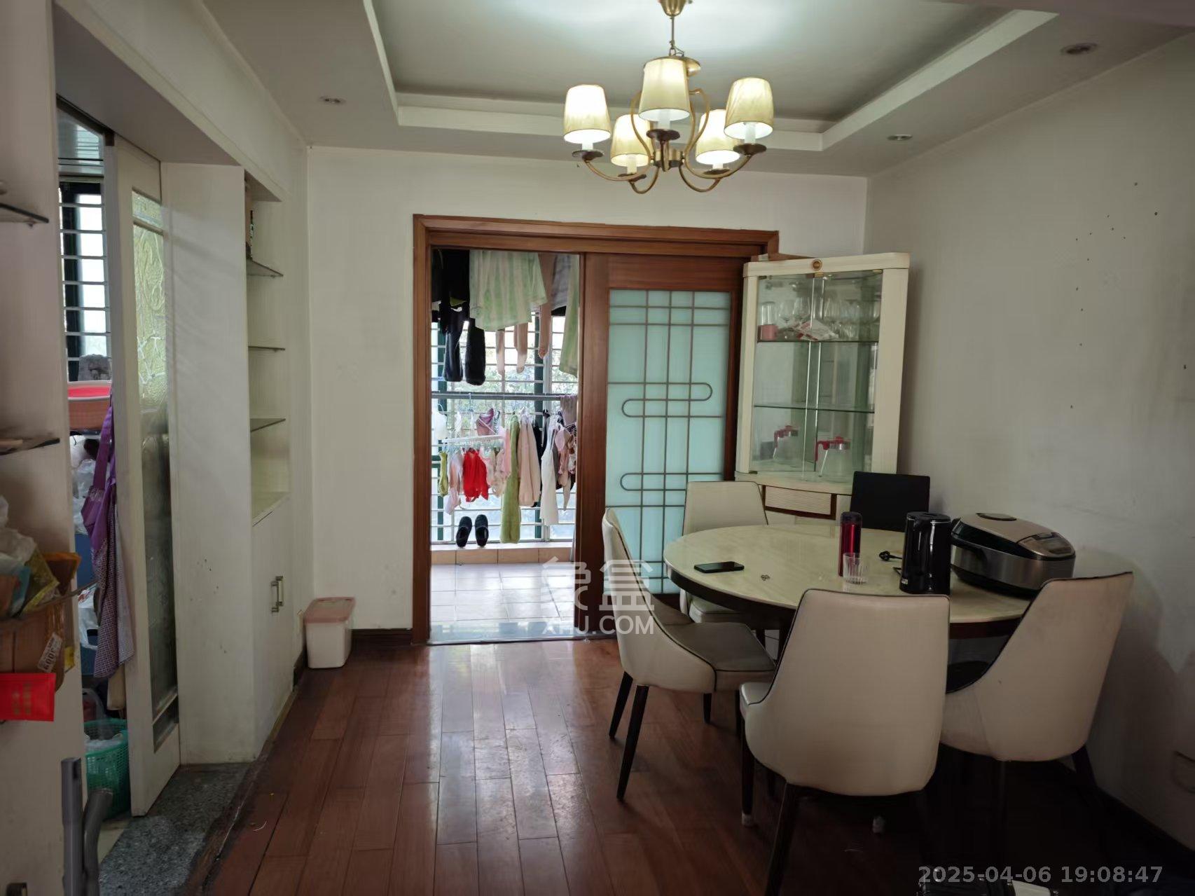 富景园 1室1厅2卫 850.0元/月 富景园 1室1厅2卫 850.0元/月室内图