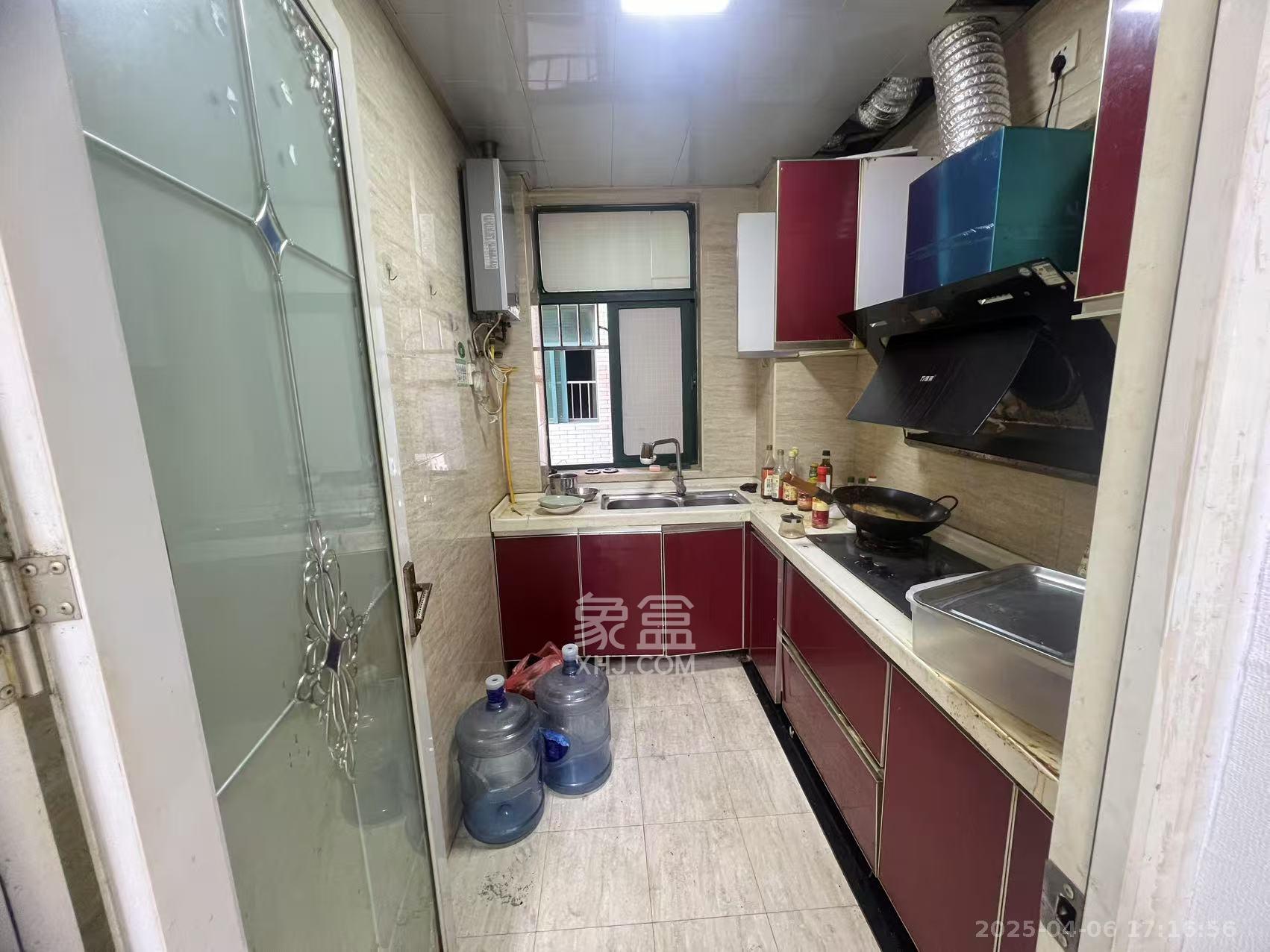 高桥财富大厦  2室2厅1卫   2000.00元/月室内图
