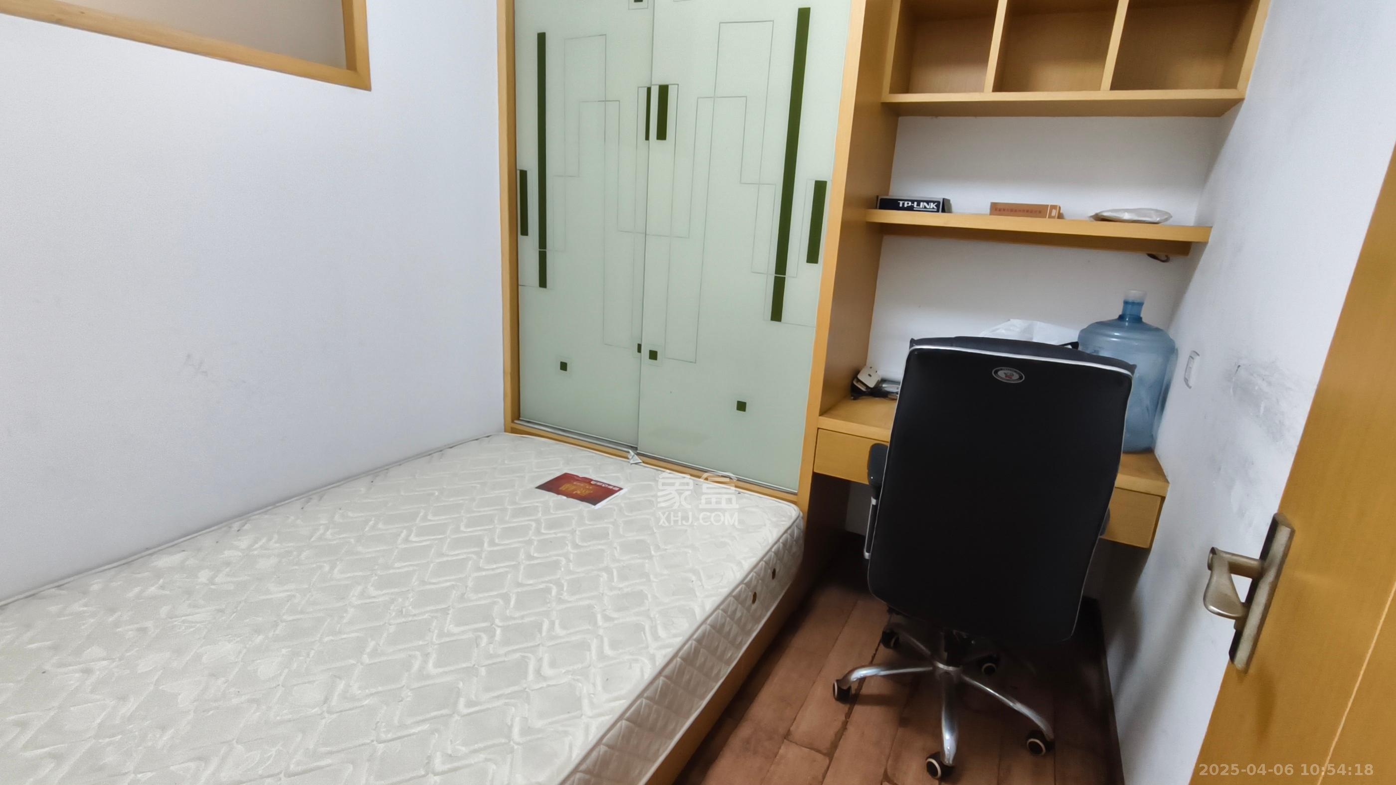 楚天中苑  2室2厅1卫    1600.0元/月室内图