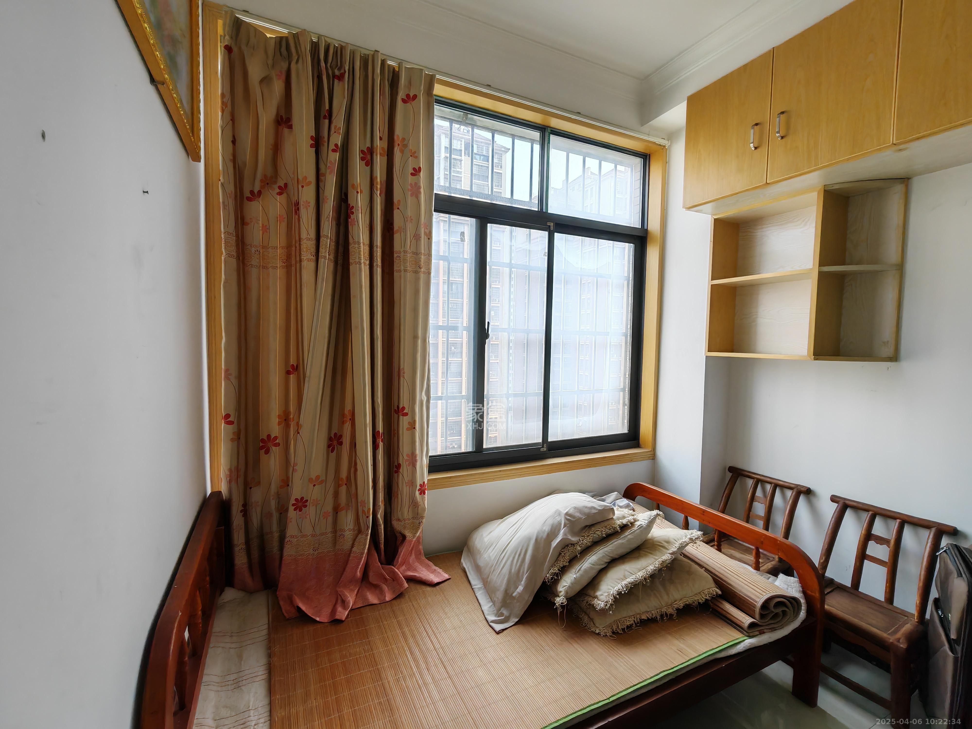 佳美紫郡  3室2厅2卫   1900.00元/月室内图