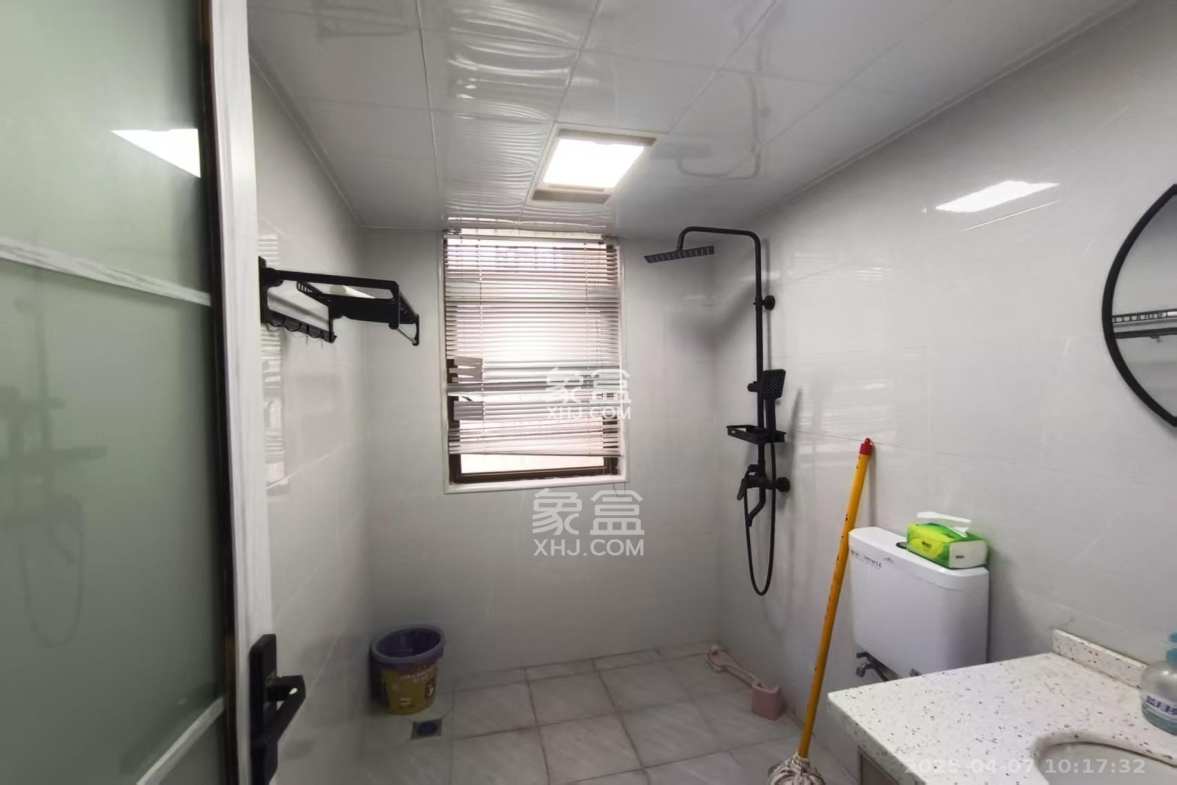 幸福庄园  6室2厅3卫    2600.0元/月 幸福庄园  6室2厅3卫    2600.0元/月室内图