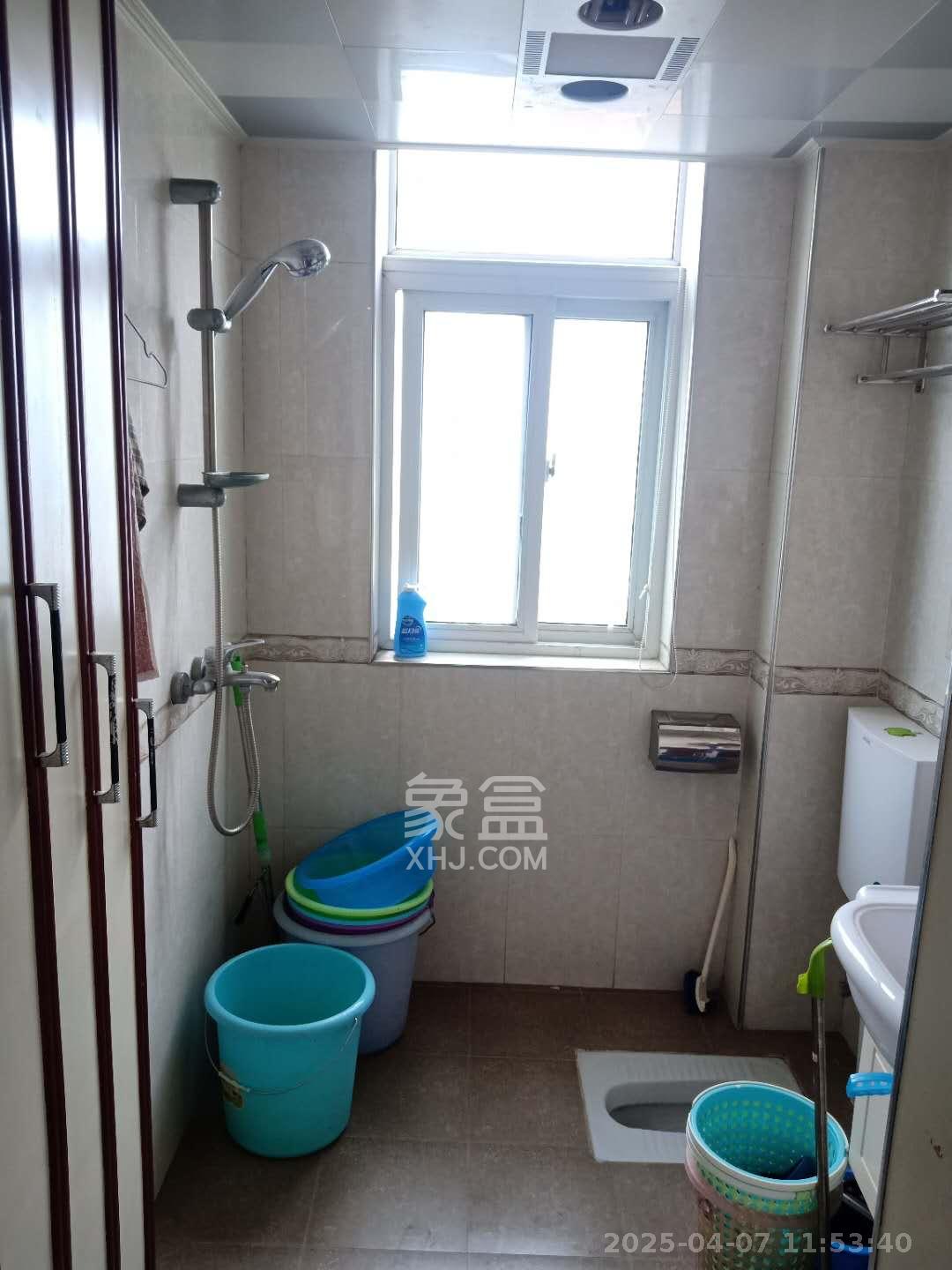 麓山润城  4室2厅2卫   2800.00元/月室内图