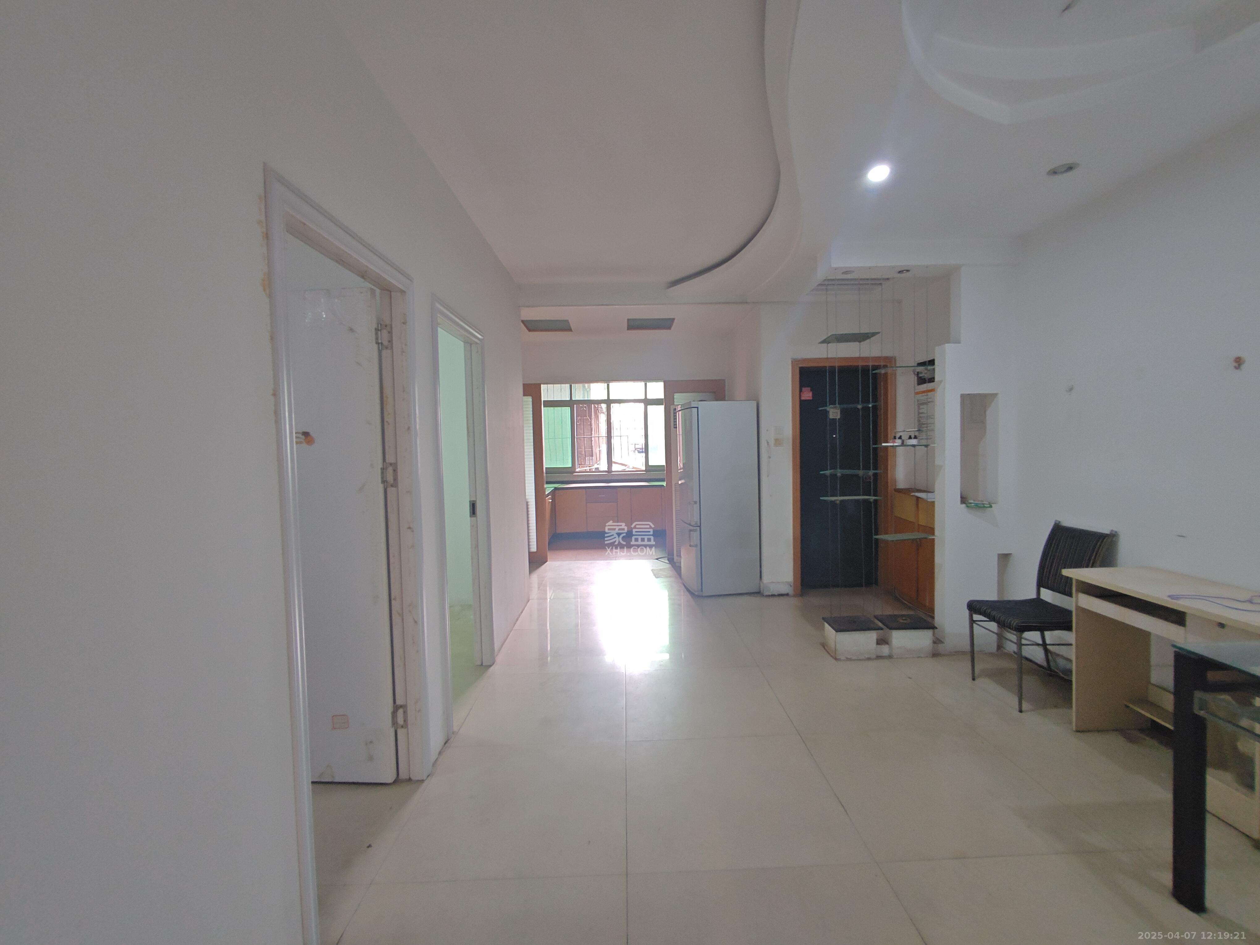 虹嘉花园(虹嘉园小区) 3室2厅2卫 2700.0元/月 虹嘉花园(虹嘉园小区) 3室2厅2卫 2700.0元/月室内图