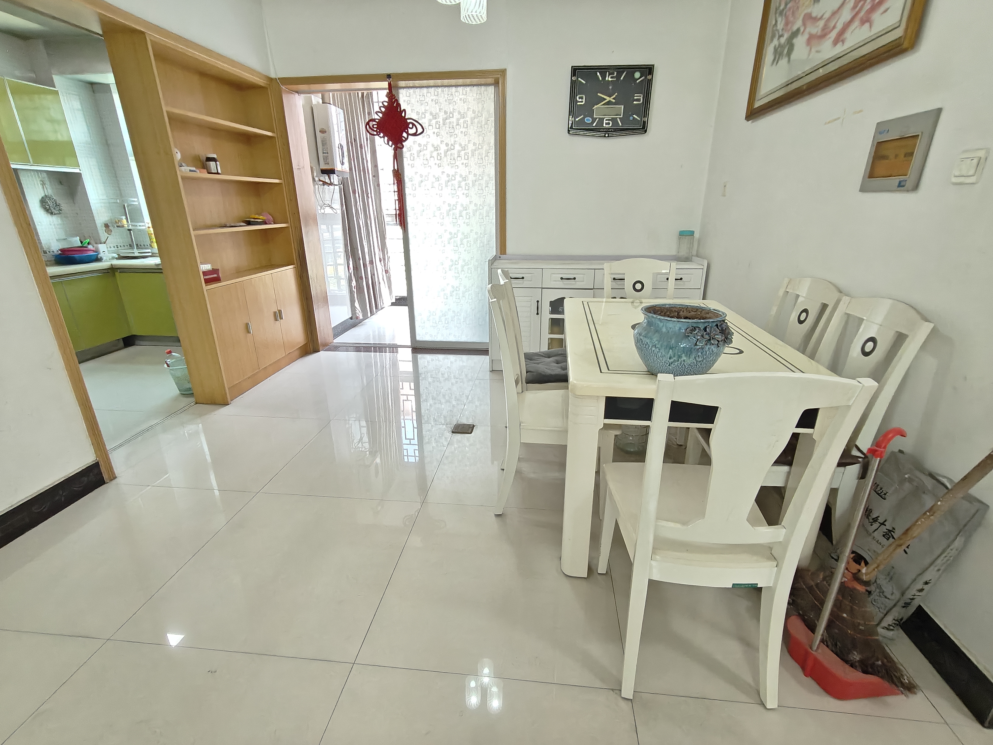 金凤川紫 3室2厅2卫 1200.0元/月 金凤川紫 3室2厅2卫 1200.0元/月室内图