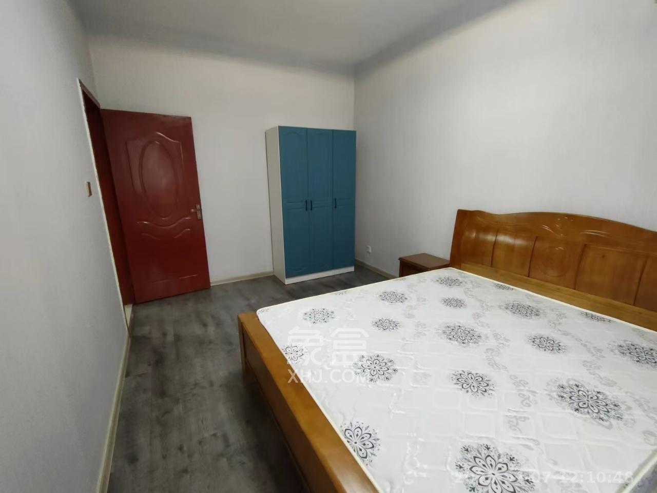 竹园公寓 3室2厅2卫 2700.0元/月 竹园公寓 3室2厅2卫 2700.0元/月室内图