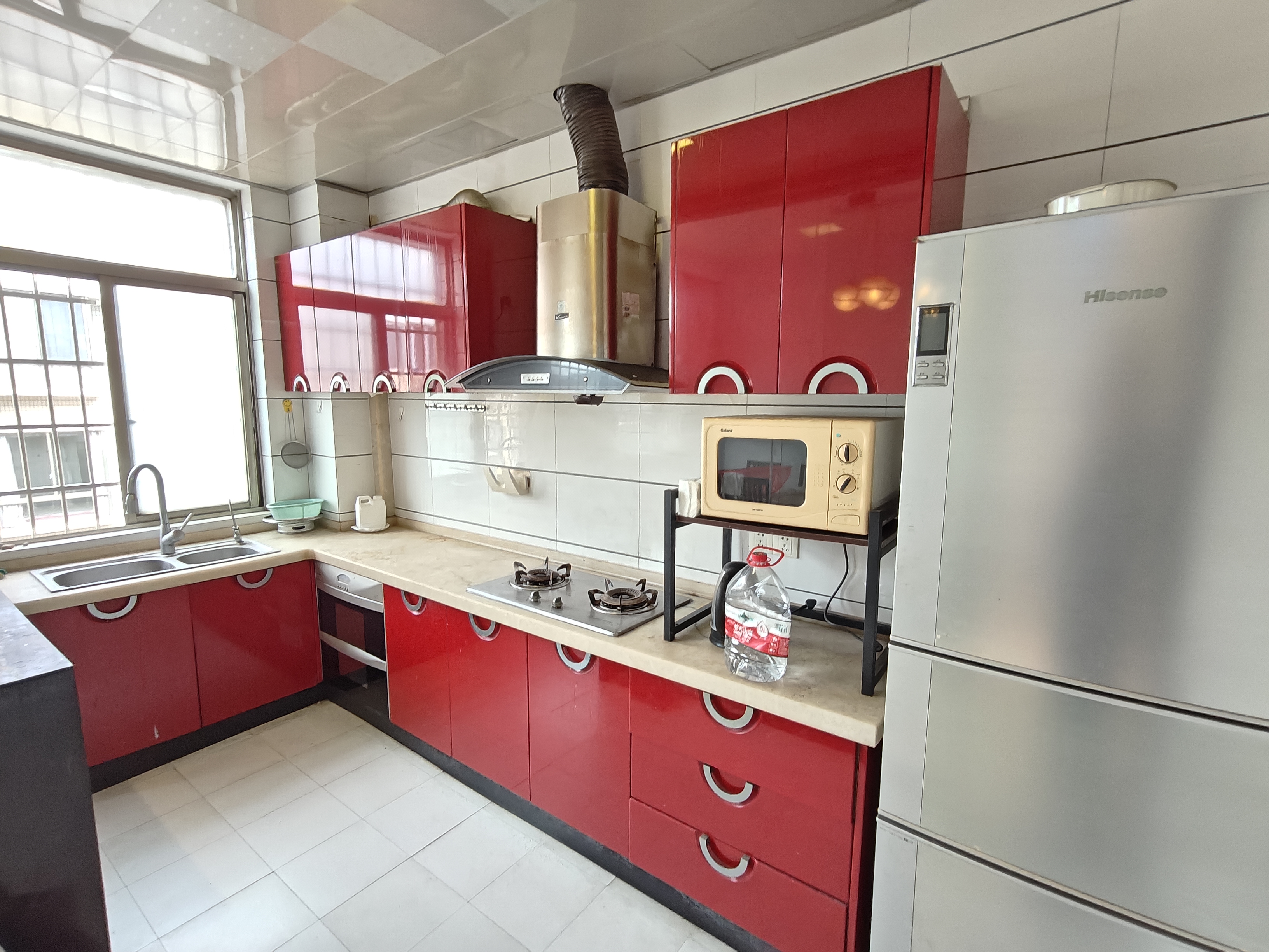 泽云佳园 3室2厅2卫 1700.0元/月 泽云佳园 3室2厅2卫 1700.0元/月室内图