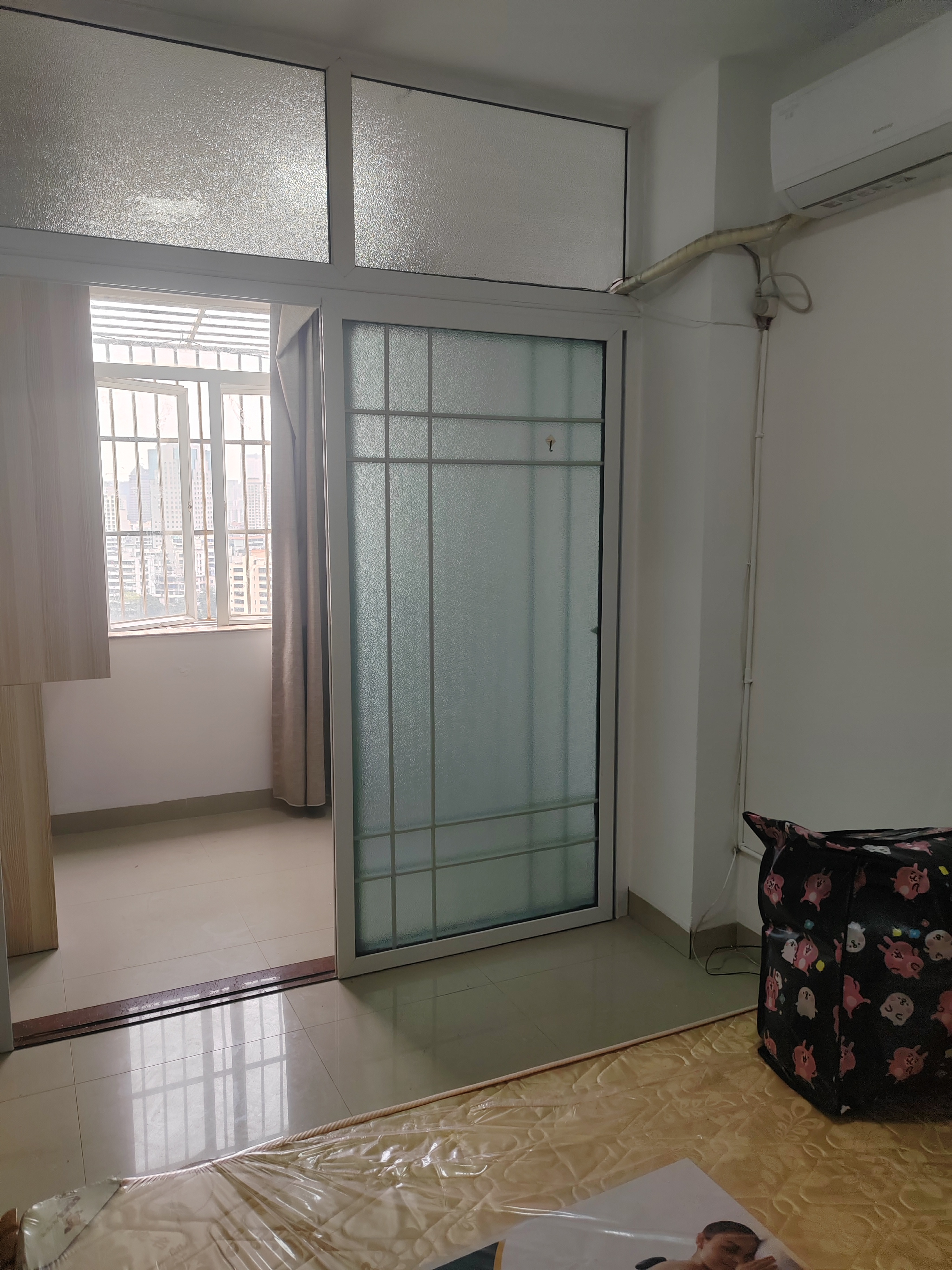 滨海新都 1室1厅1卫 53.0万 滨海新都 1室1厅1卫 53.0万卧室