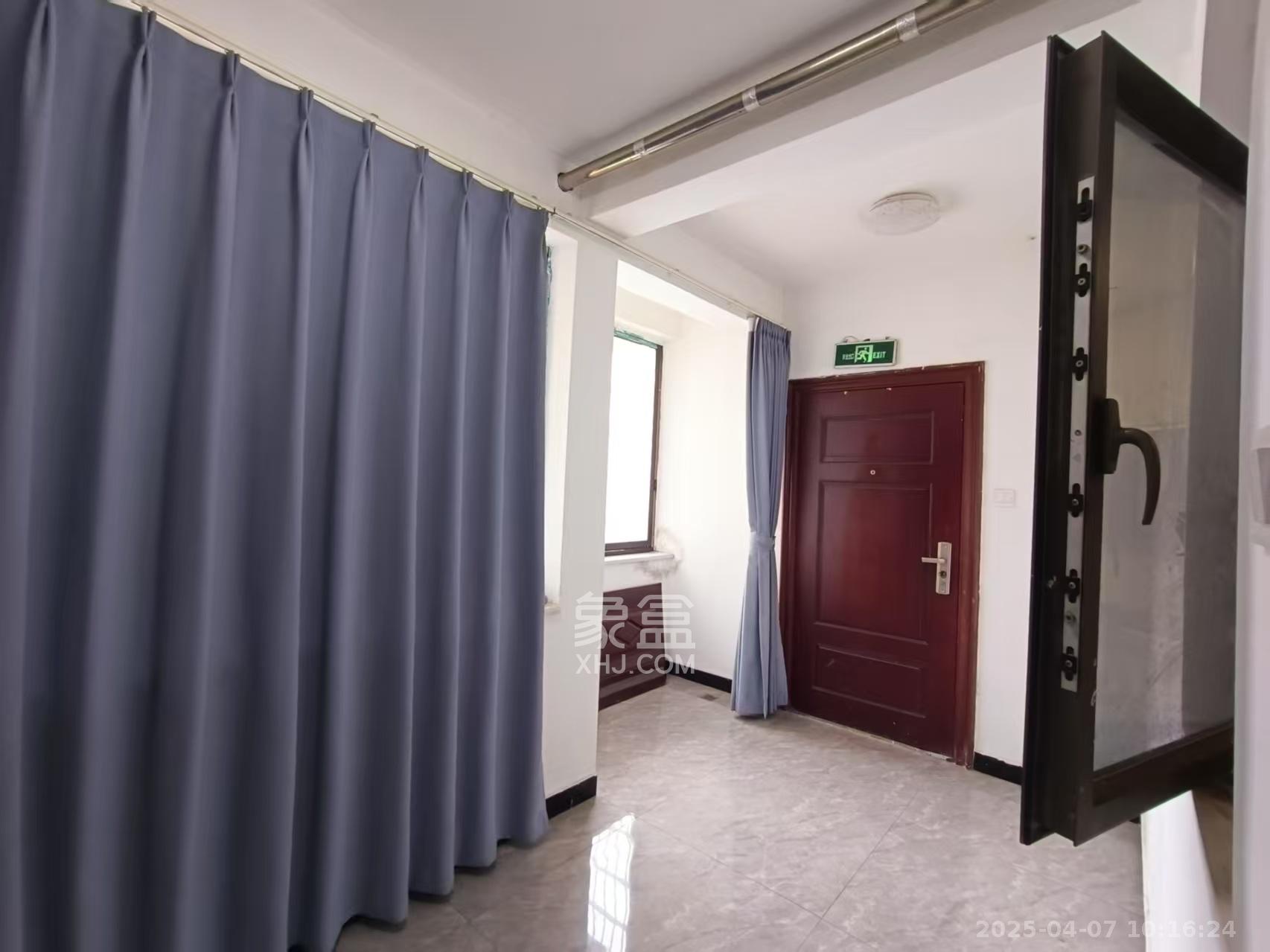 幸福庄园  6室2厅3卫    2600.0元/月 幸福庄园  6室2厅3卫    2600.0元/月室内图