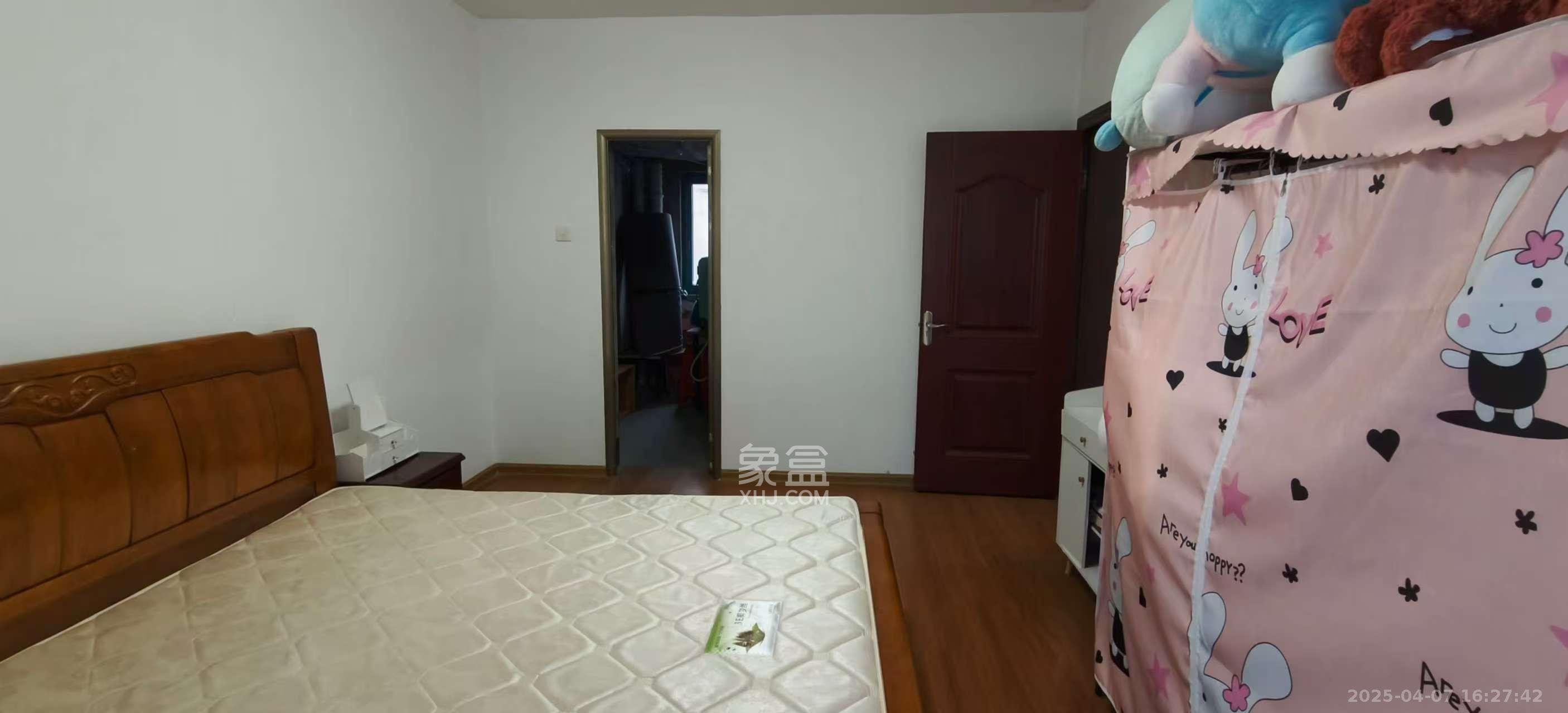 蝴蝶谷  3室2厅1卫   1600.00元/月室内图