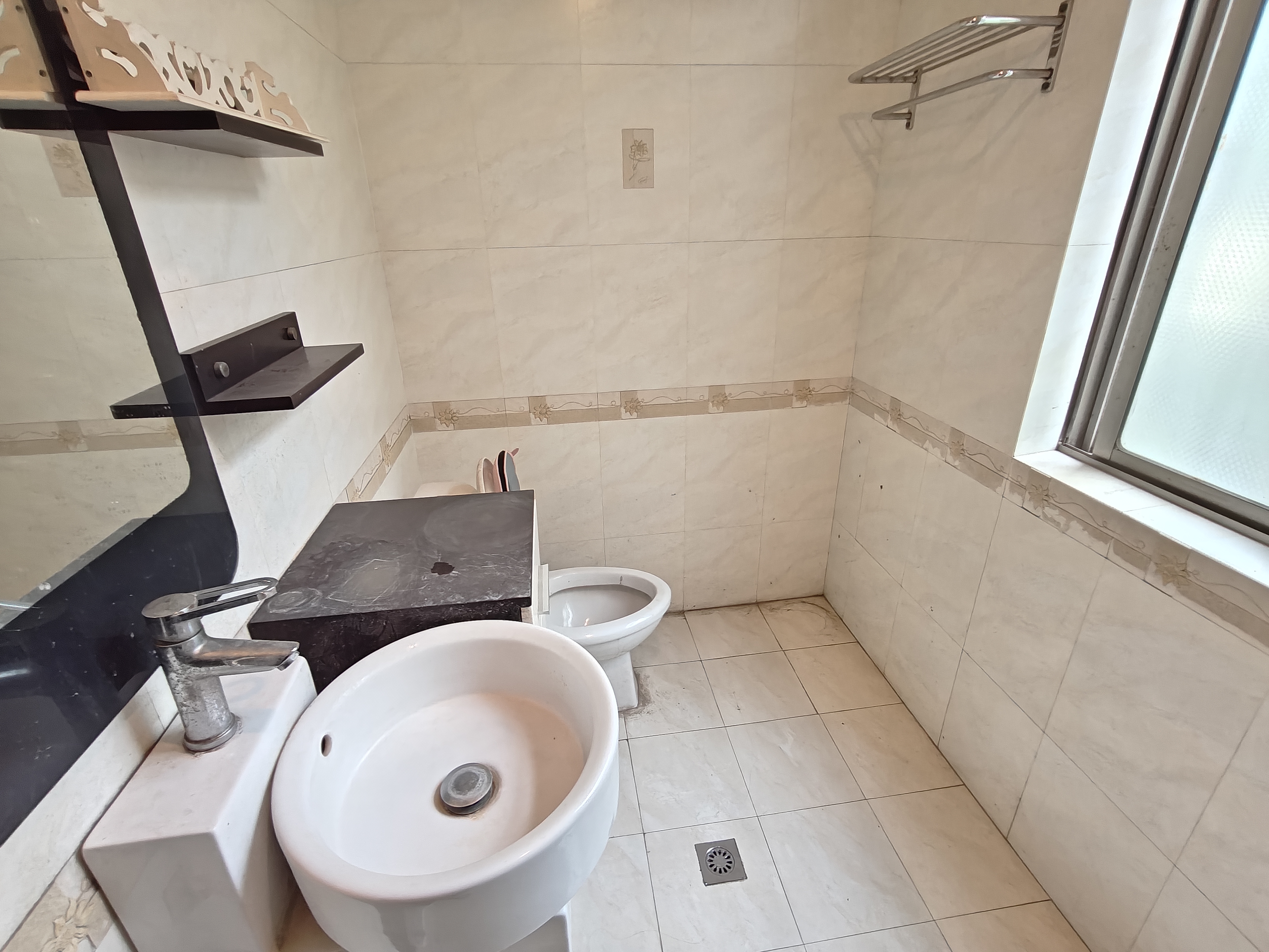 泽云佳园 3室2厅2卫 1700.0元/月 泽云佳园 3室2厅2卫 1700.0元/月室内图