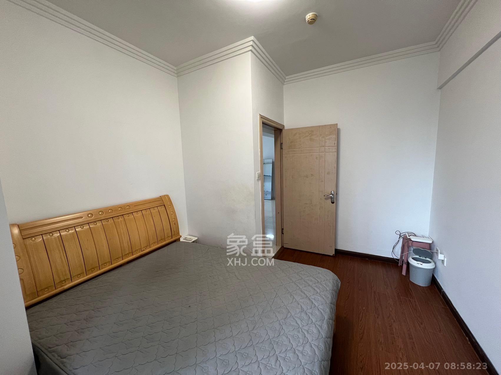 西子一间 2室1厅1卫 2200.0元/月 西子一间 2室1厅1卫 2200.0元/月室内图