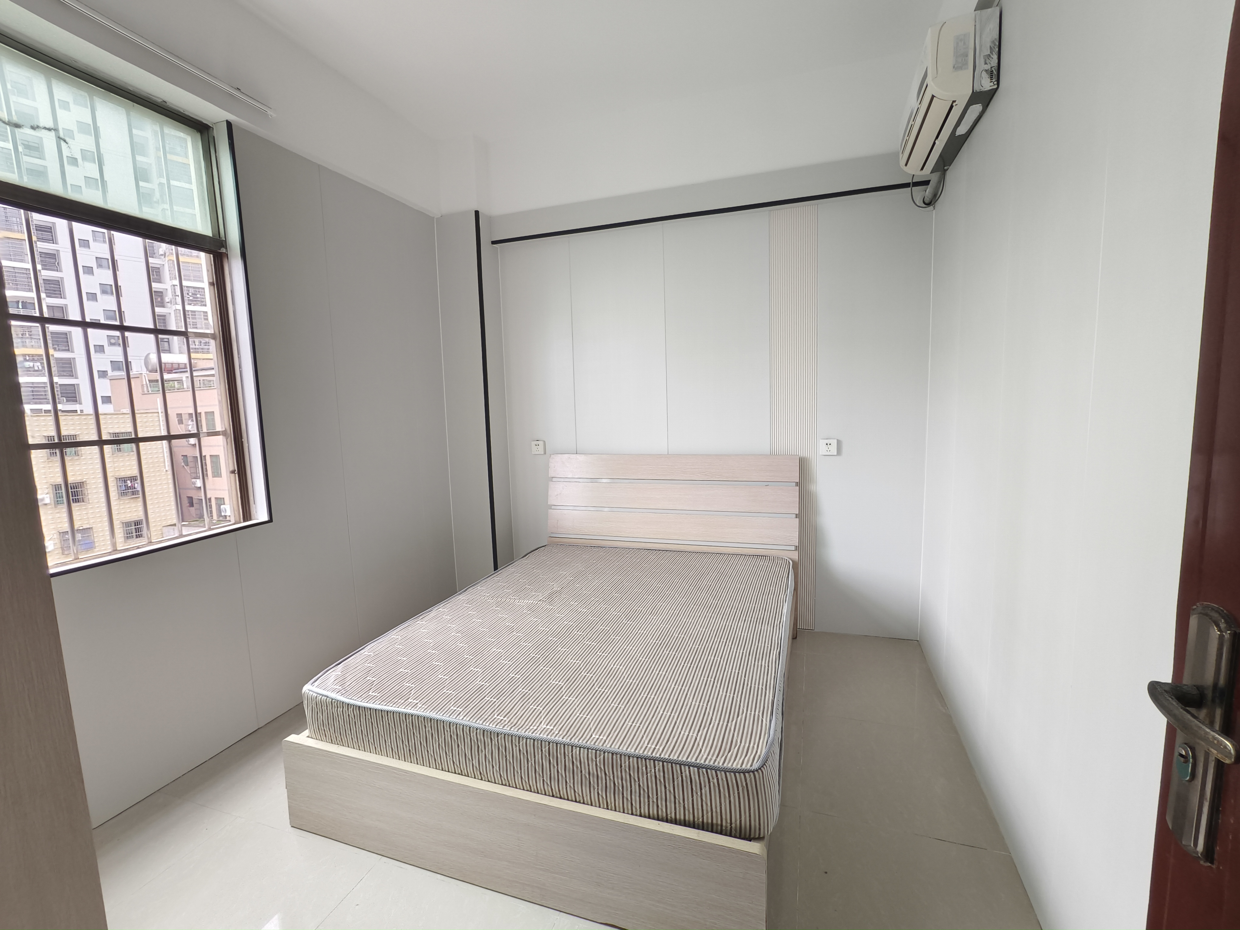 友谊华庭  2室1厅1卫   1800.00元/月室内图