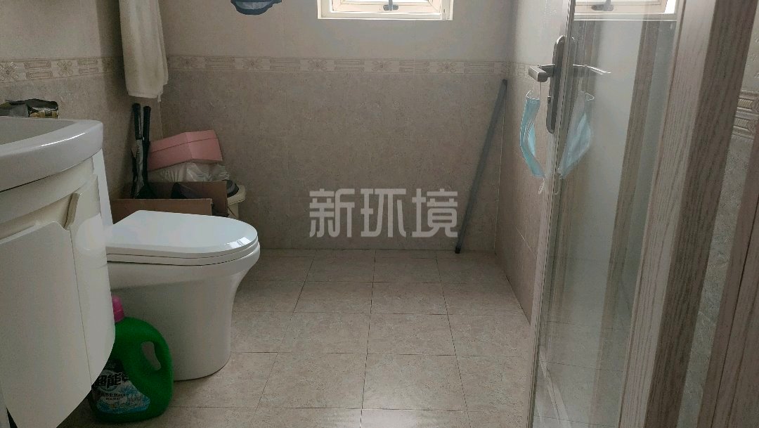 高盛澧园一二期  3室2厅2卫   86.80万客厅