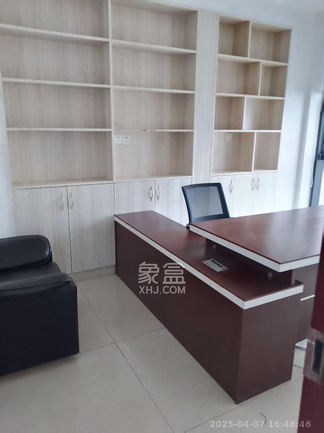 万坤图财富广场  1室1厅1卫    5200.0元/月 万坤图财富广场  1室1厅1卫    5200.0元/月