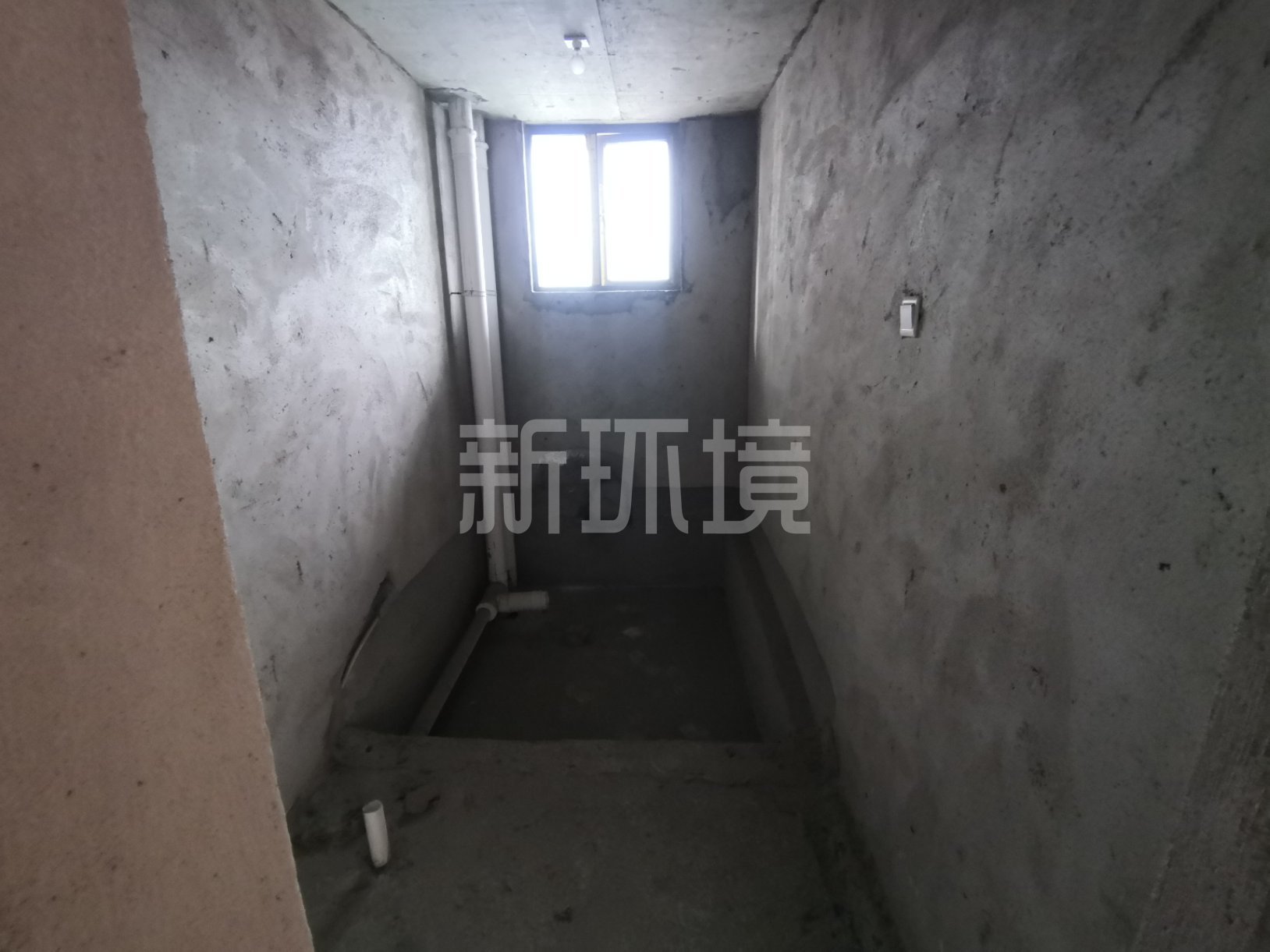 东方明珠  3室2厅2卫    60.0万客厅