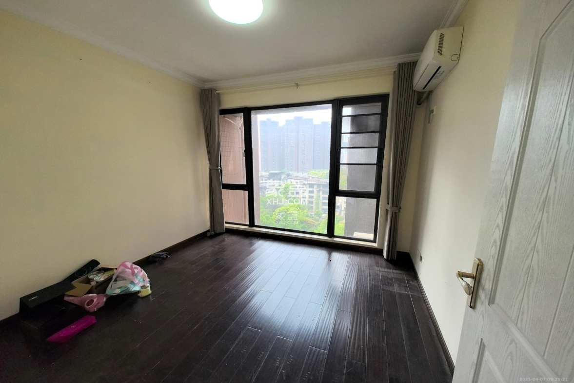 京武浪琴山一、二期 3室2厅1卫 4200.0元/月 京武浪琴山一、二期 3室2厅1卫 4200.0元/月室内图