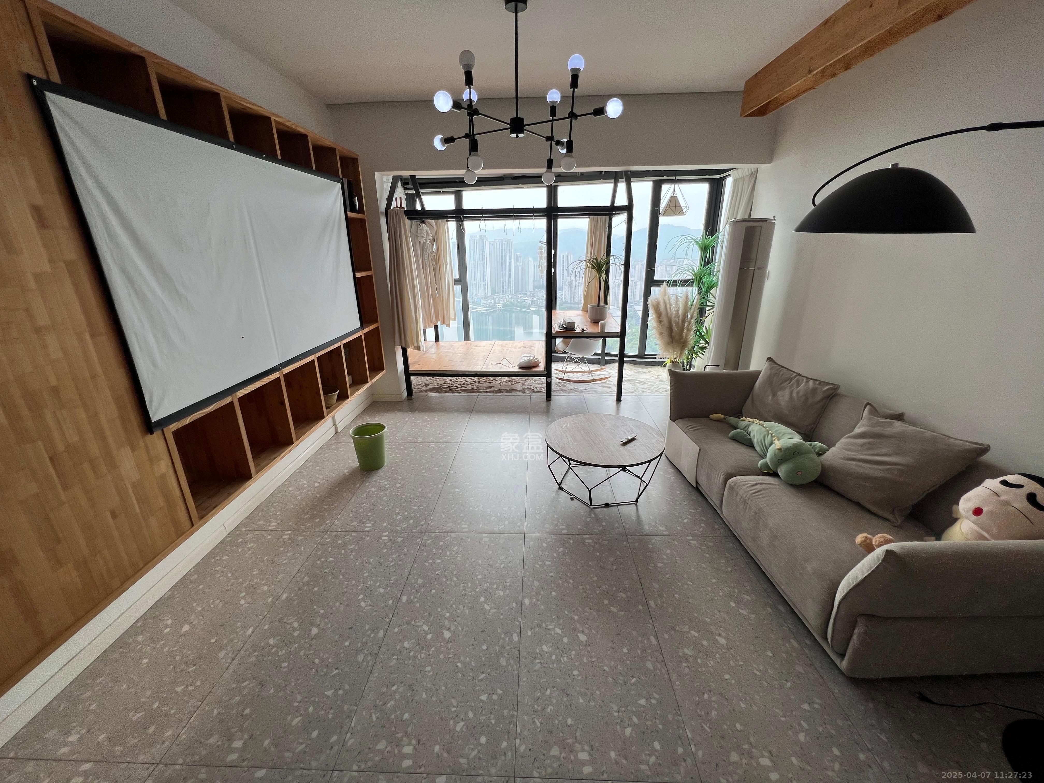 天祥水晶湾 4室2厅2卫 5500.0元/月 天祥水晶湾 4室2厅2卫 5500.0元/月室内图