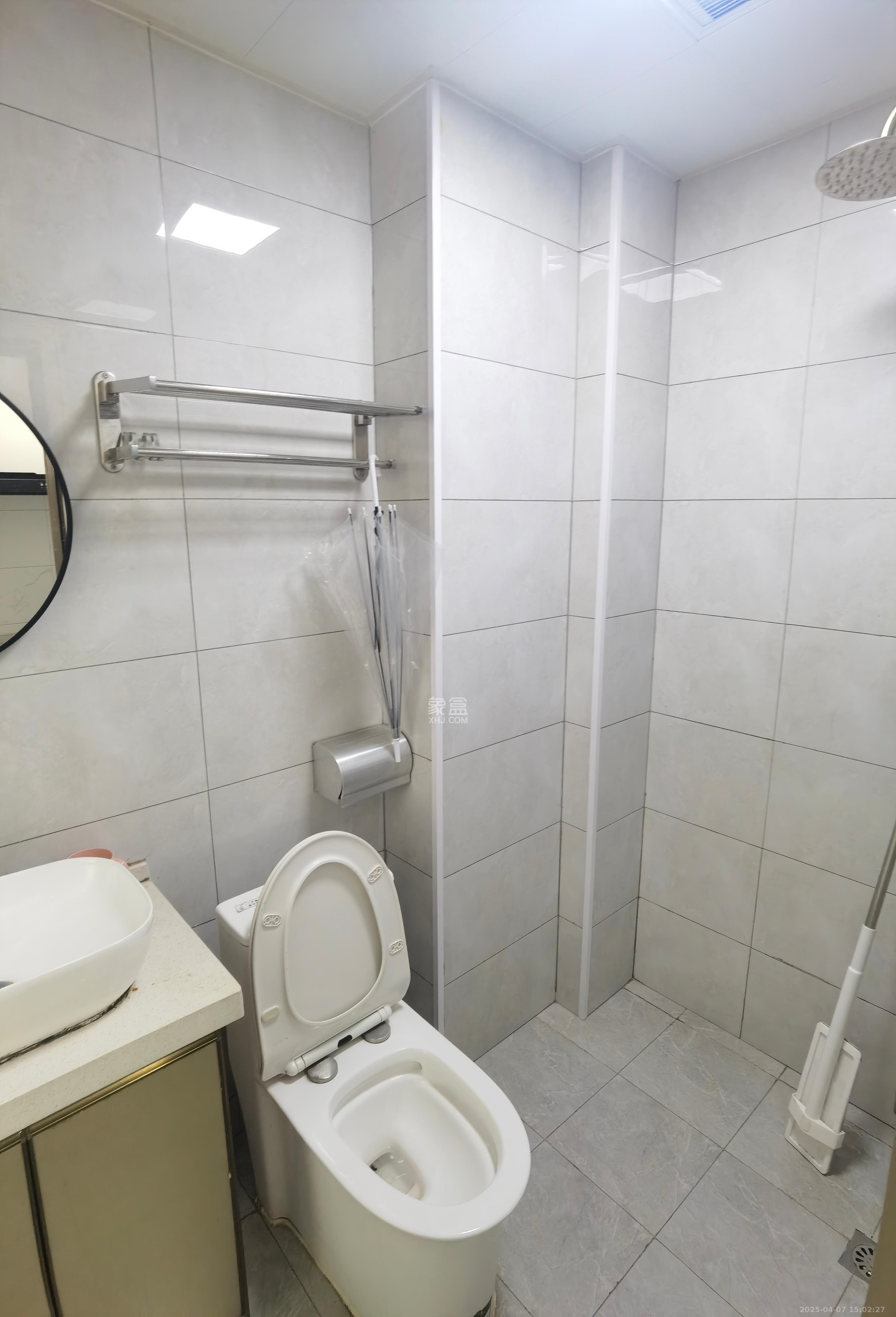 东盈商业广场(华泉城市广场) 1室1厅1卫 1600.0元/月 东盈商业广场(华泉城市广场) 1室1厅1卫 1600.0元/月室内图