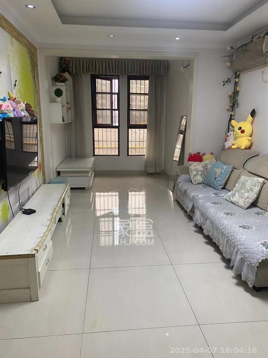 欧莱雅郡  3室2厅1卫   1800.00元/月室内图