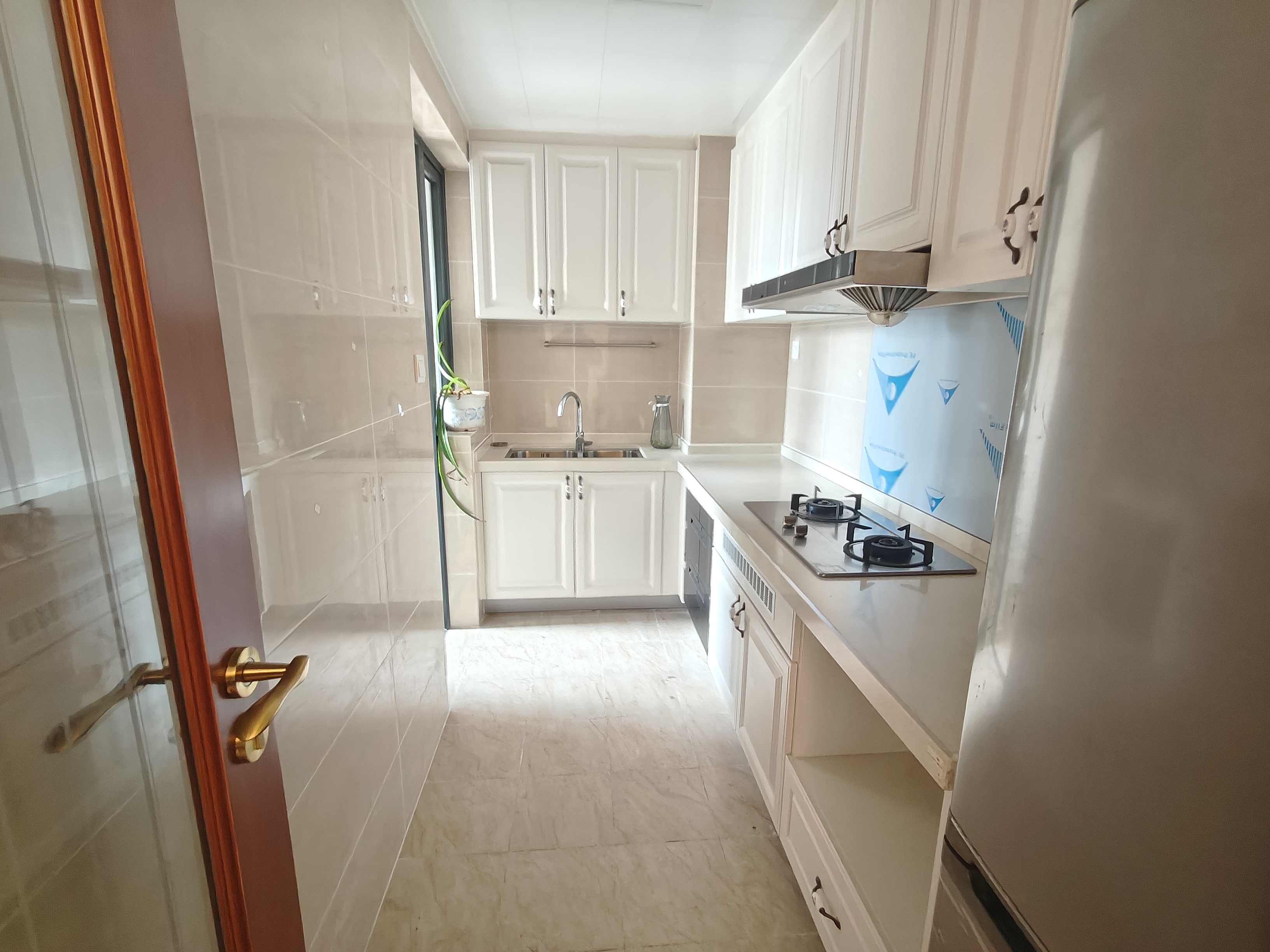 恒大华府 3室1厅1卫 1800.0元/月 恒大华府 3室1厅1卫 1800.0元/月室内图