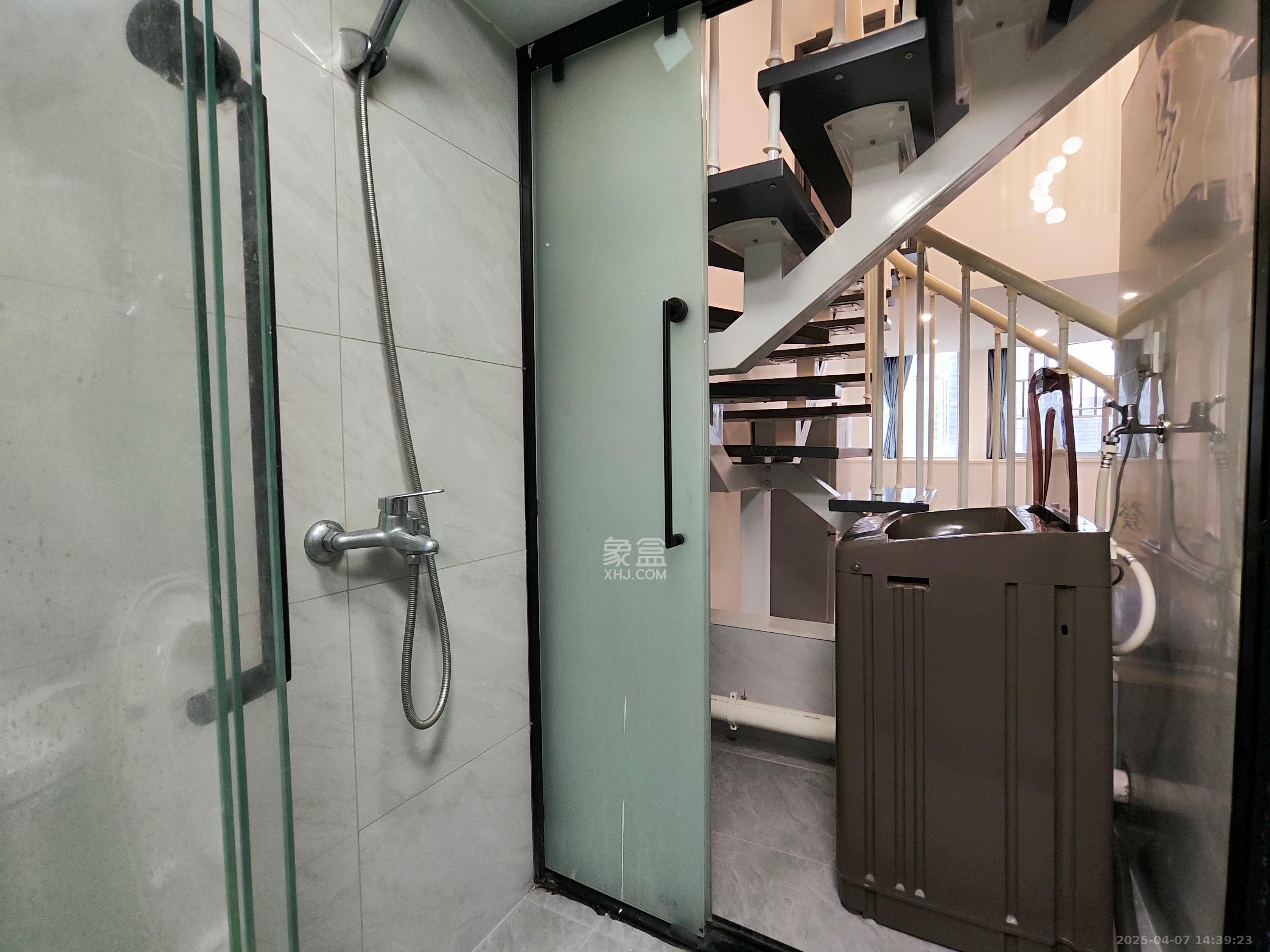 太阳城 2室2厅1卫 1900.0元/月 太阳城 2室2厅1卫 1900.0元/月室内图