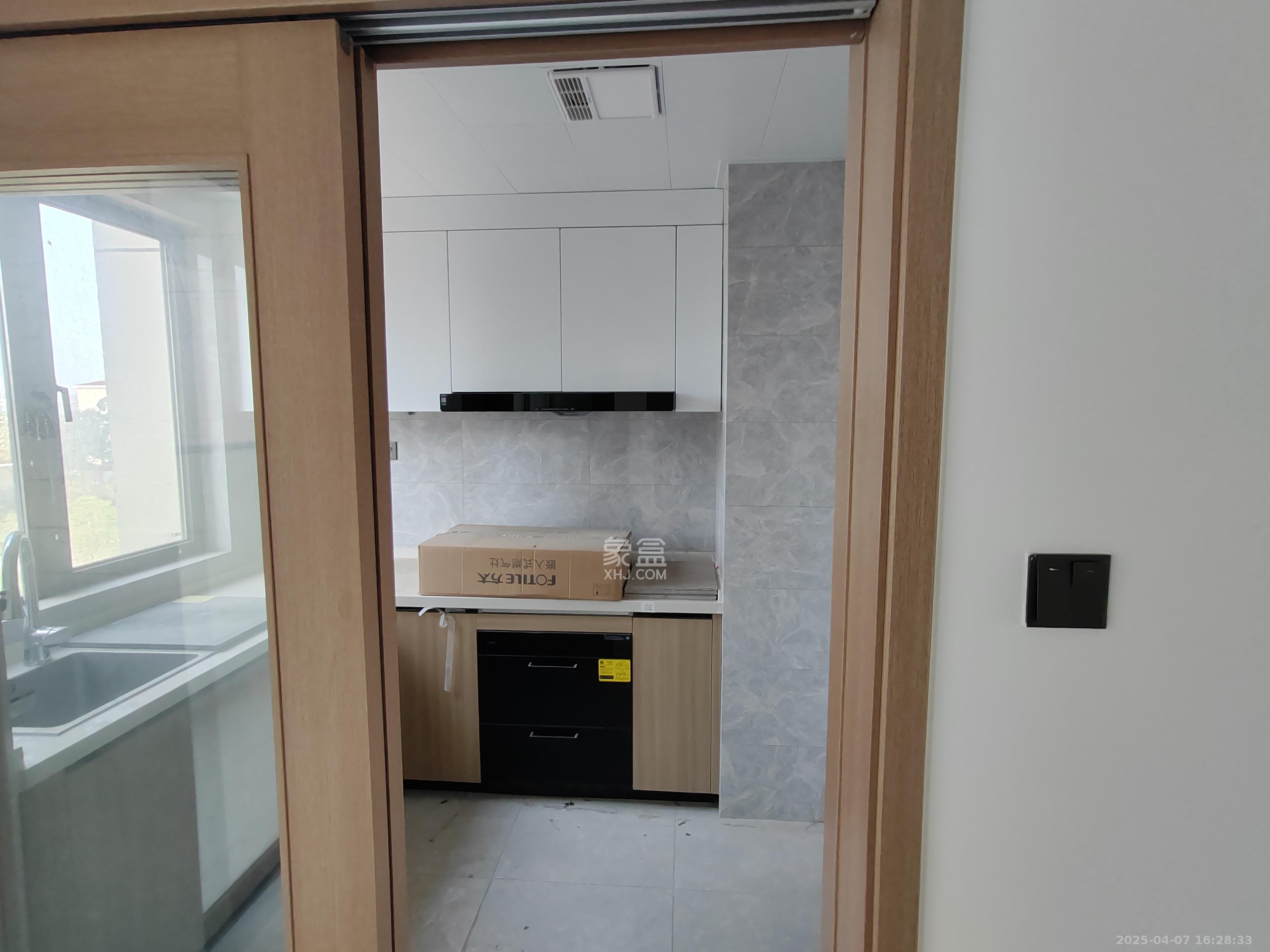 汉唐世家二期 4室2厅2卫 2800.0元/月 汉唐世家二期 4室2厅2卫 2800.0元/月室内图