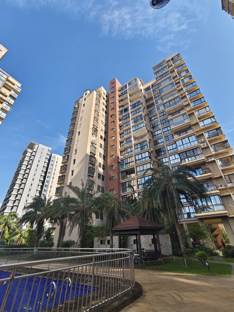 西海瑞园  3室2厅2卫    155.0万 西海瑞园  3室2厅2卫    155.0万小区图