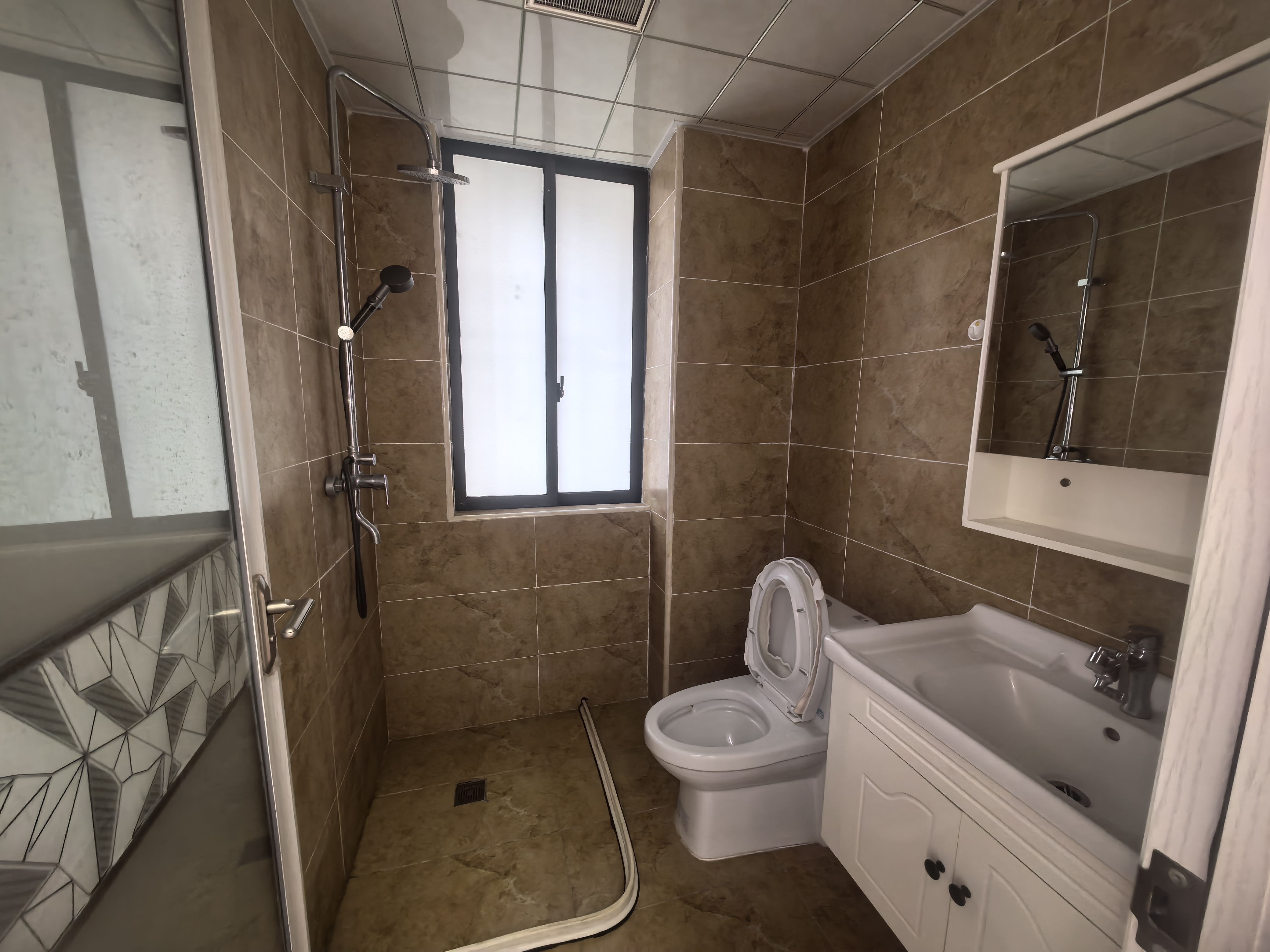 东方银座 3室2厅2卫 1600.0元/月 东方银座 3室2厅2卫 1600.0元/月室内图