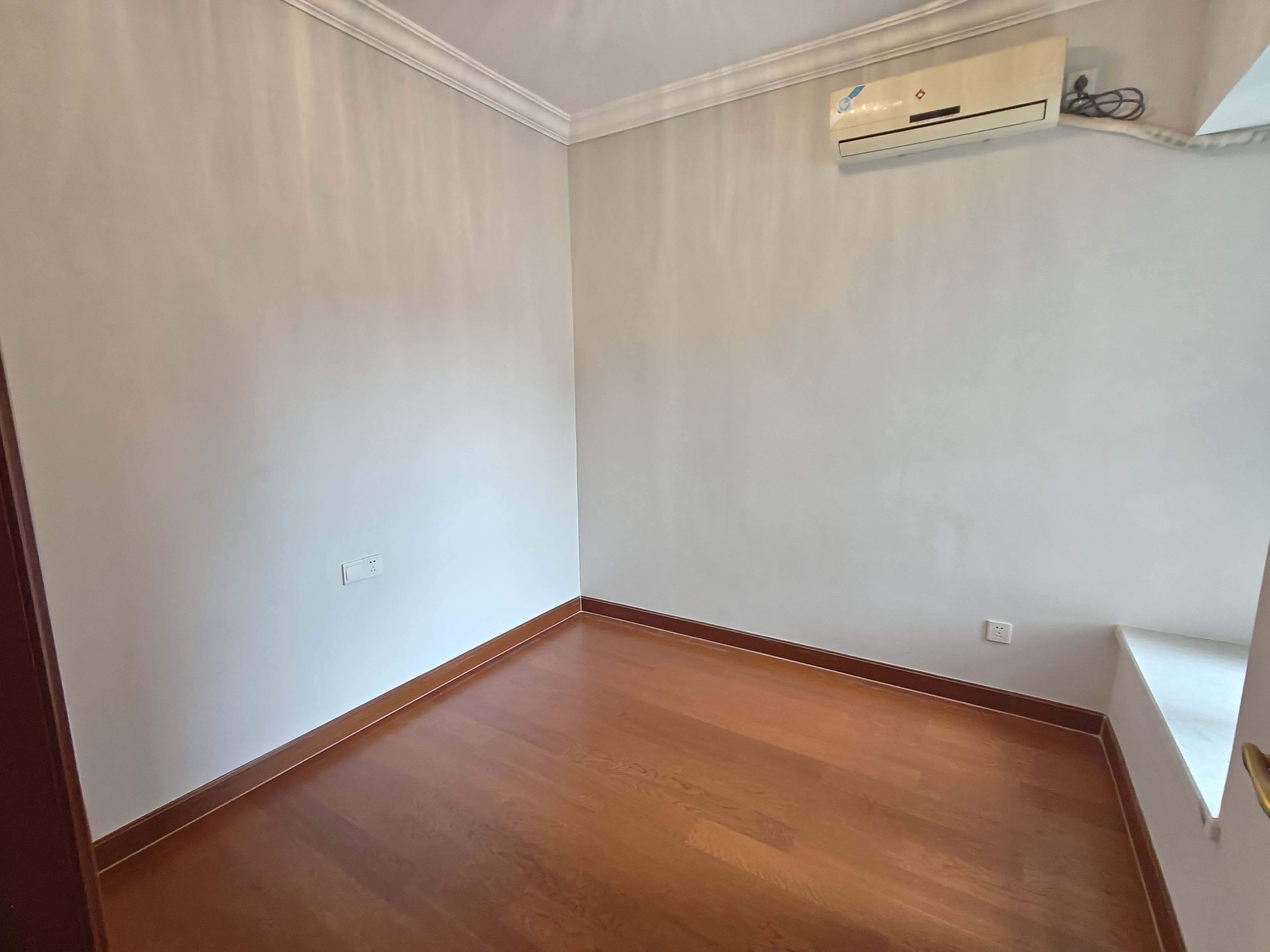 恒大华府 3室1厅1卫 1800.0元/月 恒大华府 3室1厅1卫 1800.0元/月室内图