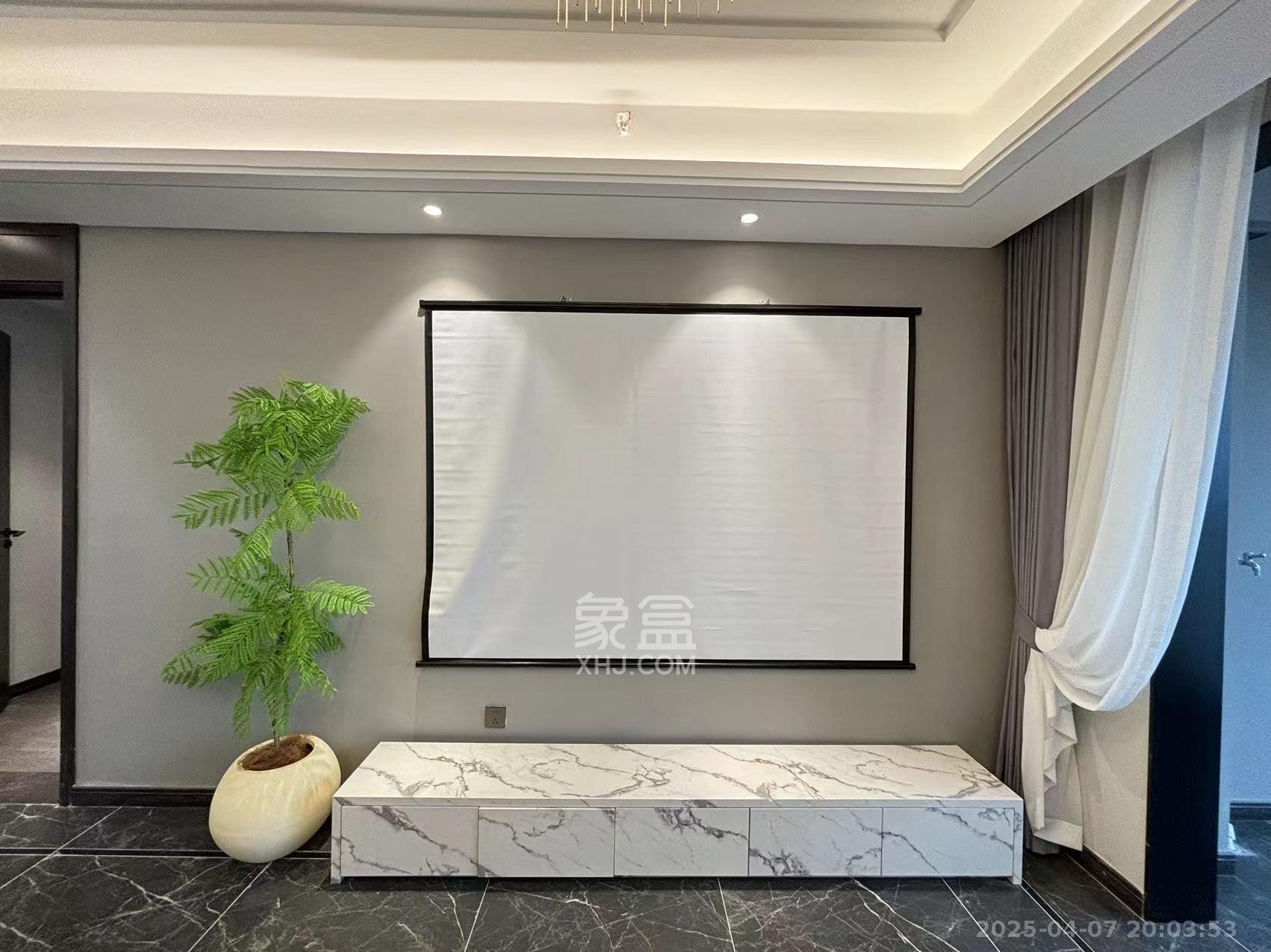 绿地麓云国际  3室2厅2卫   4200.00元/月室内图