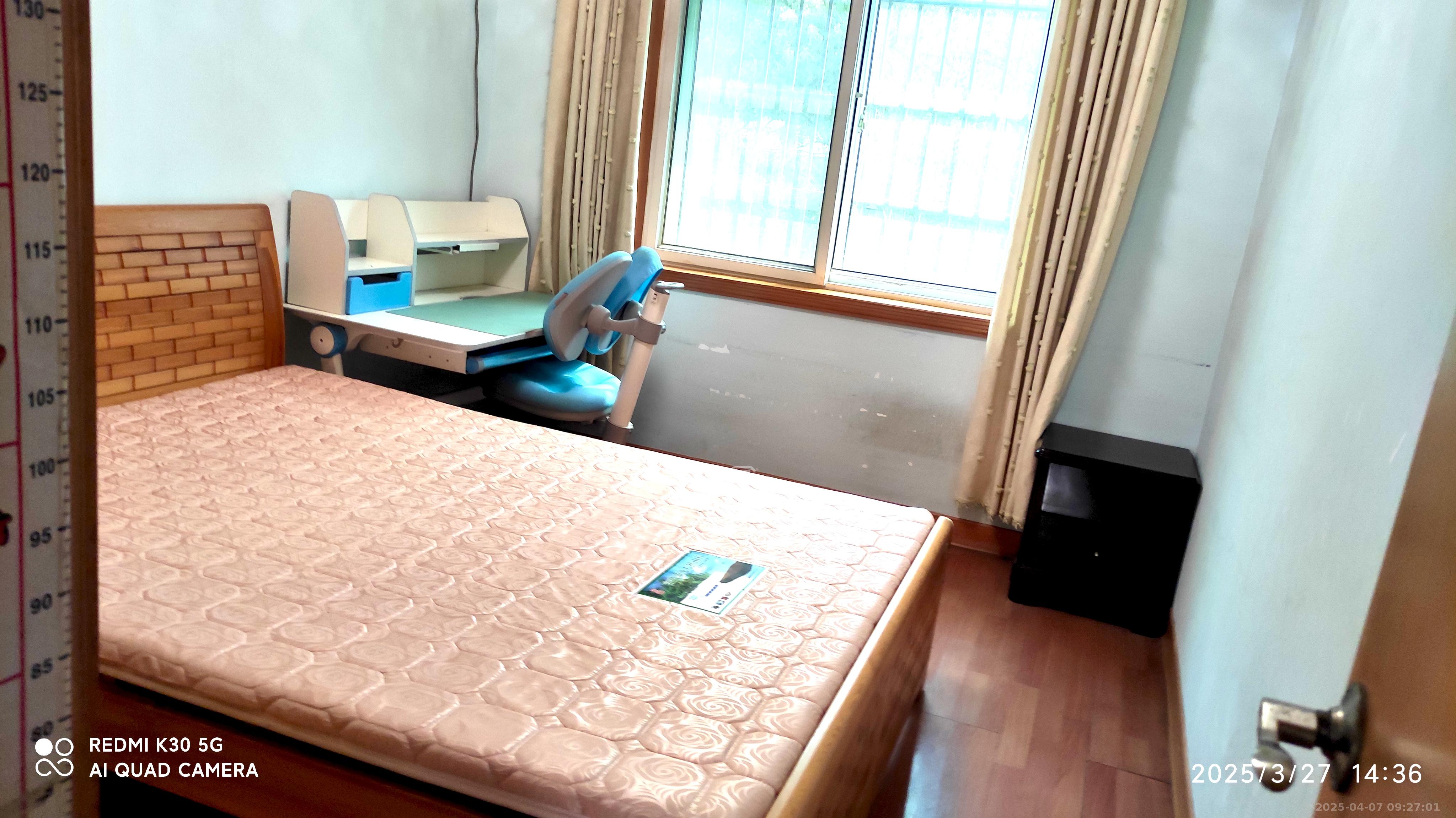 景芳苑  3室2厅1卫    1800.0元/月室内图