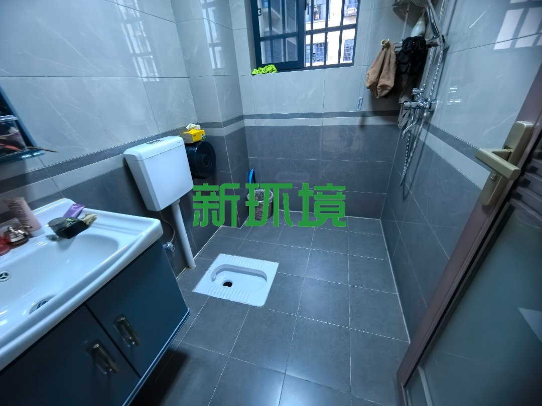 龙源华城  3室2厅2卫   95.00万客厅