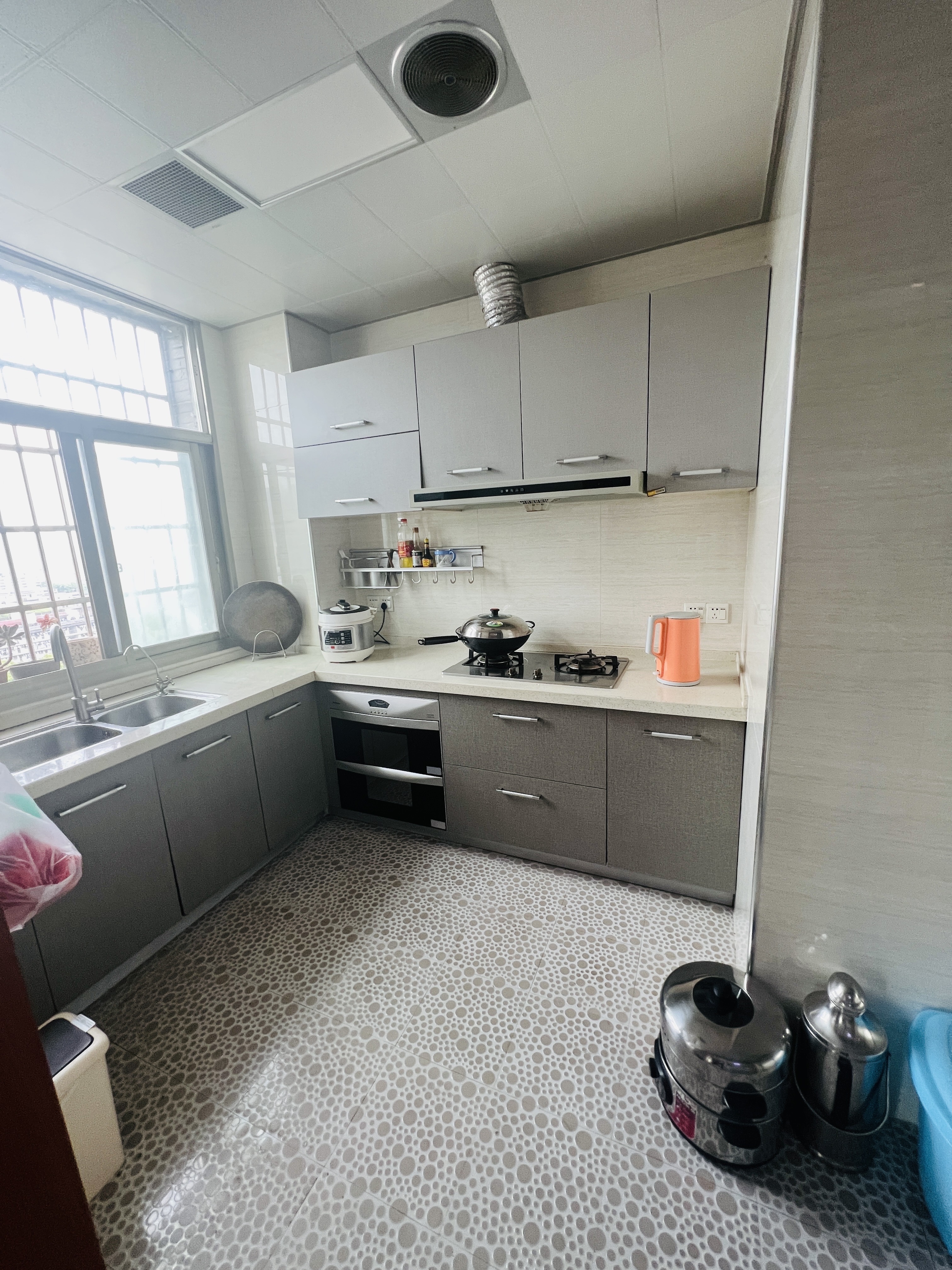 南风苑 1室0厅0卫 78.8万 南风苑 1室0厅0卫 78.8万客厅