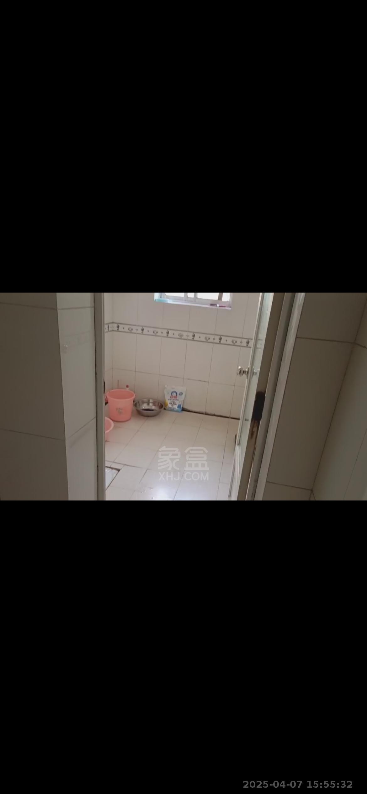 嵩源小区 3室1厅1卫 1800.0元/月 嵩源小区 3室1厅1卫 1800.0元/月室内图