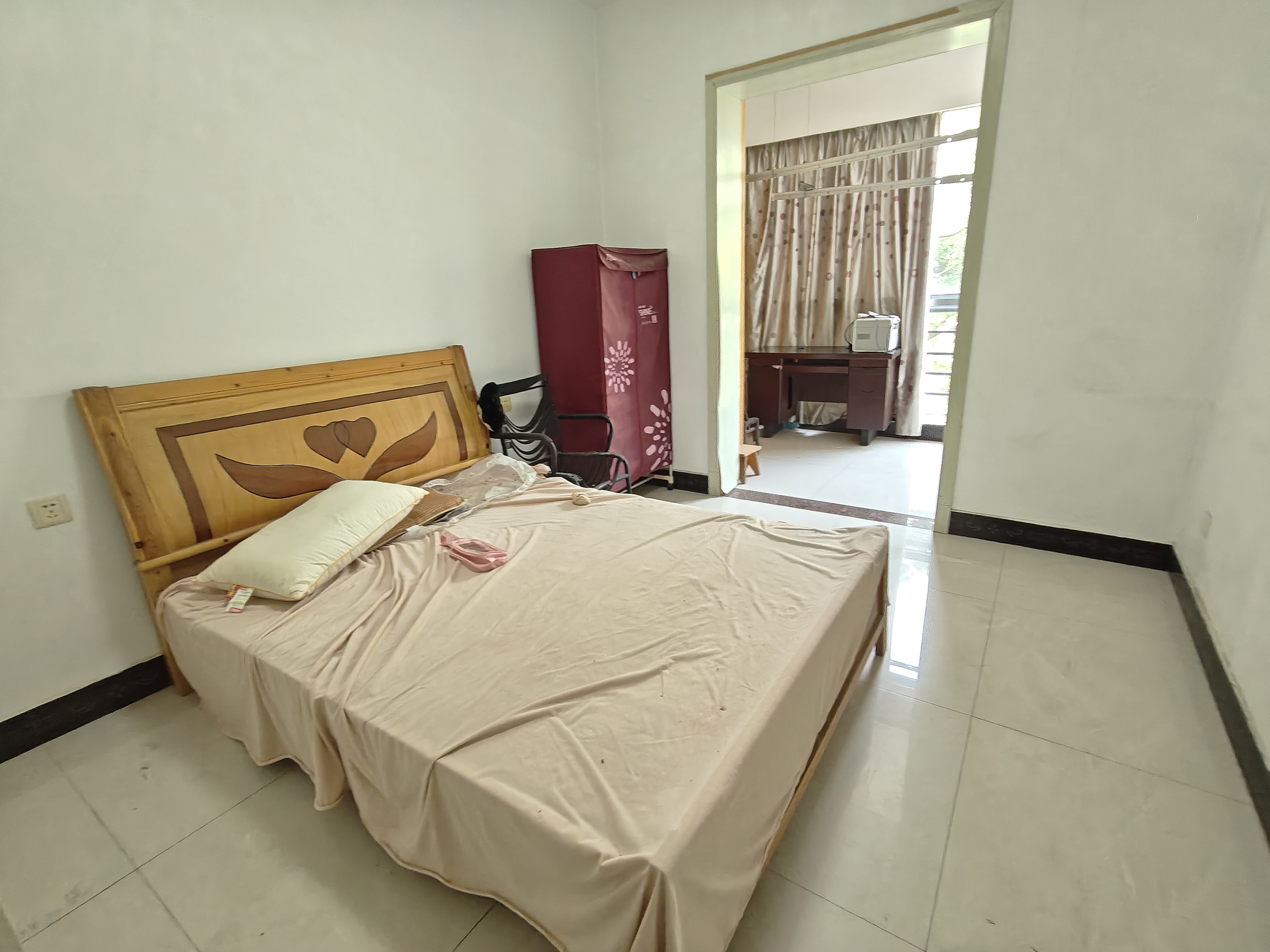 金凤川紫 3室2厅2卫 1200.0元/月 金凤川紫 3室2厅2卫 1200.0元/月室内图