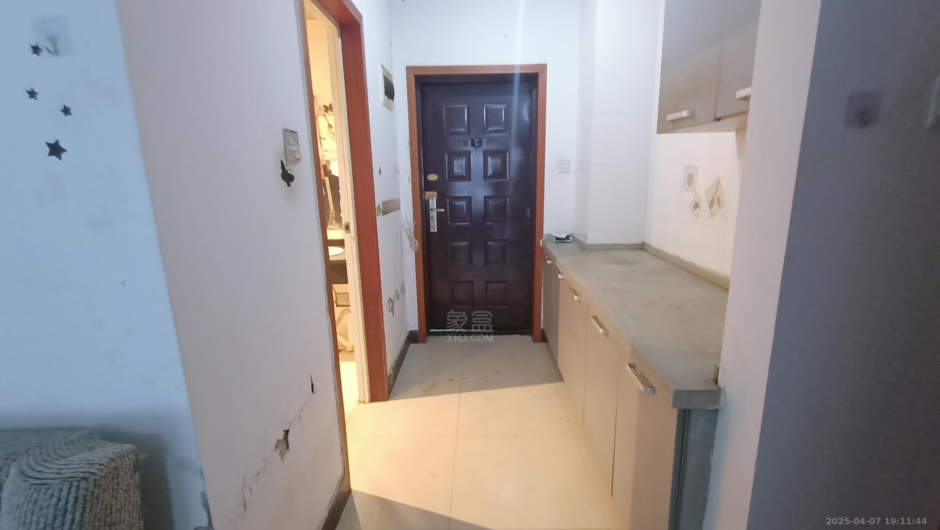 万鸿鑫城 1室1厅1卫 800.0元/月 万鸿鑫城 1室1厅1卫 800.0元/月室内图