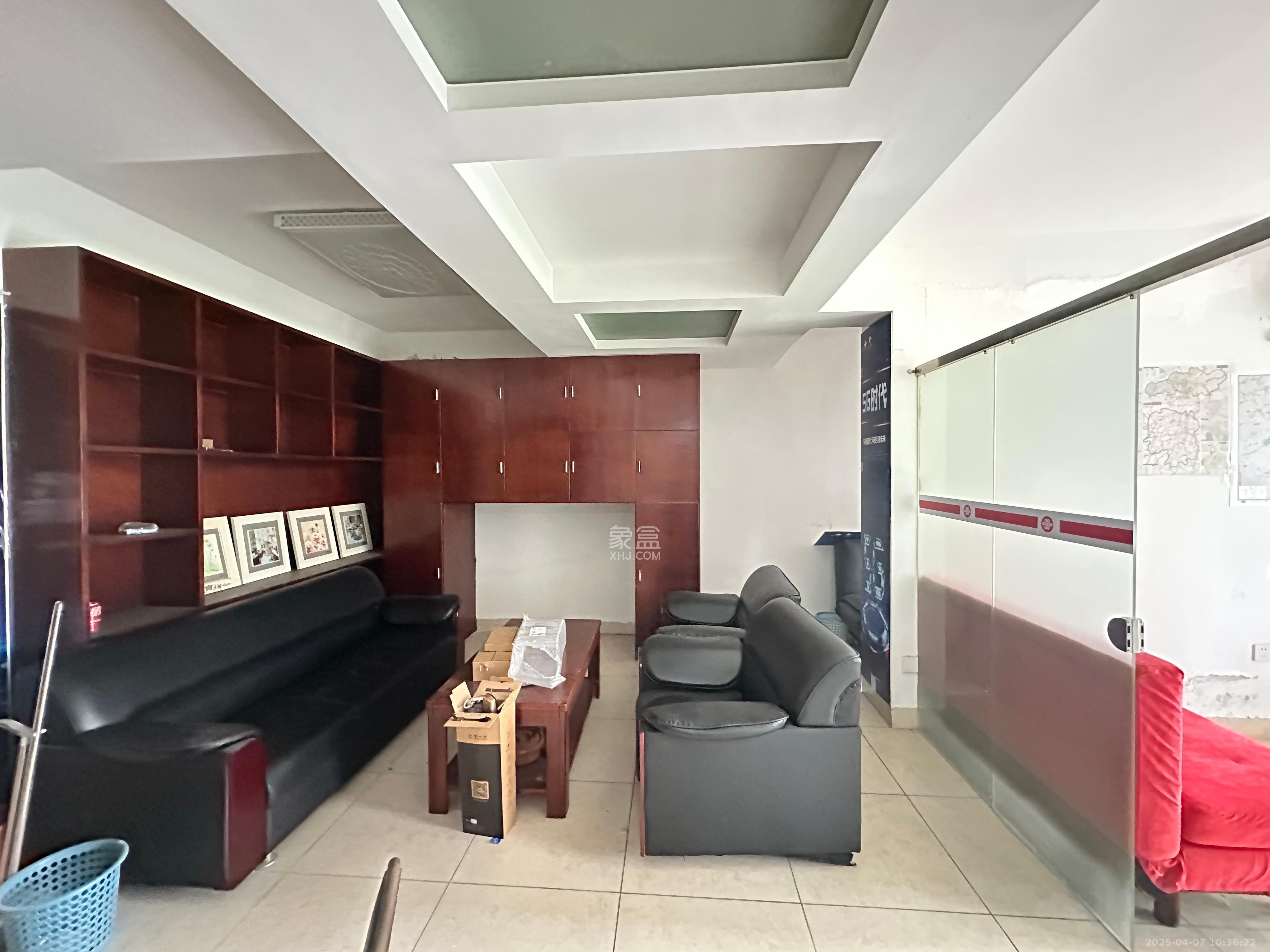 锦泰东环国际 2室1厅1卫 1800.0元/月 锦泰东环国际 2室1厅1卫 1800.0元/月室内图