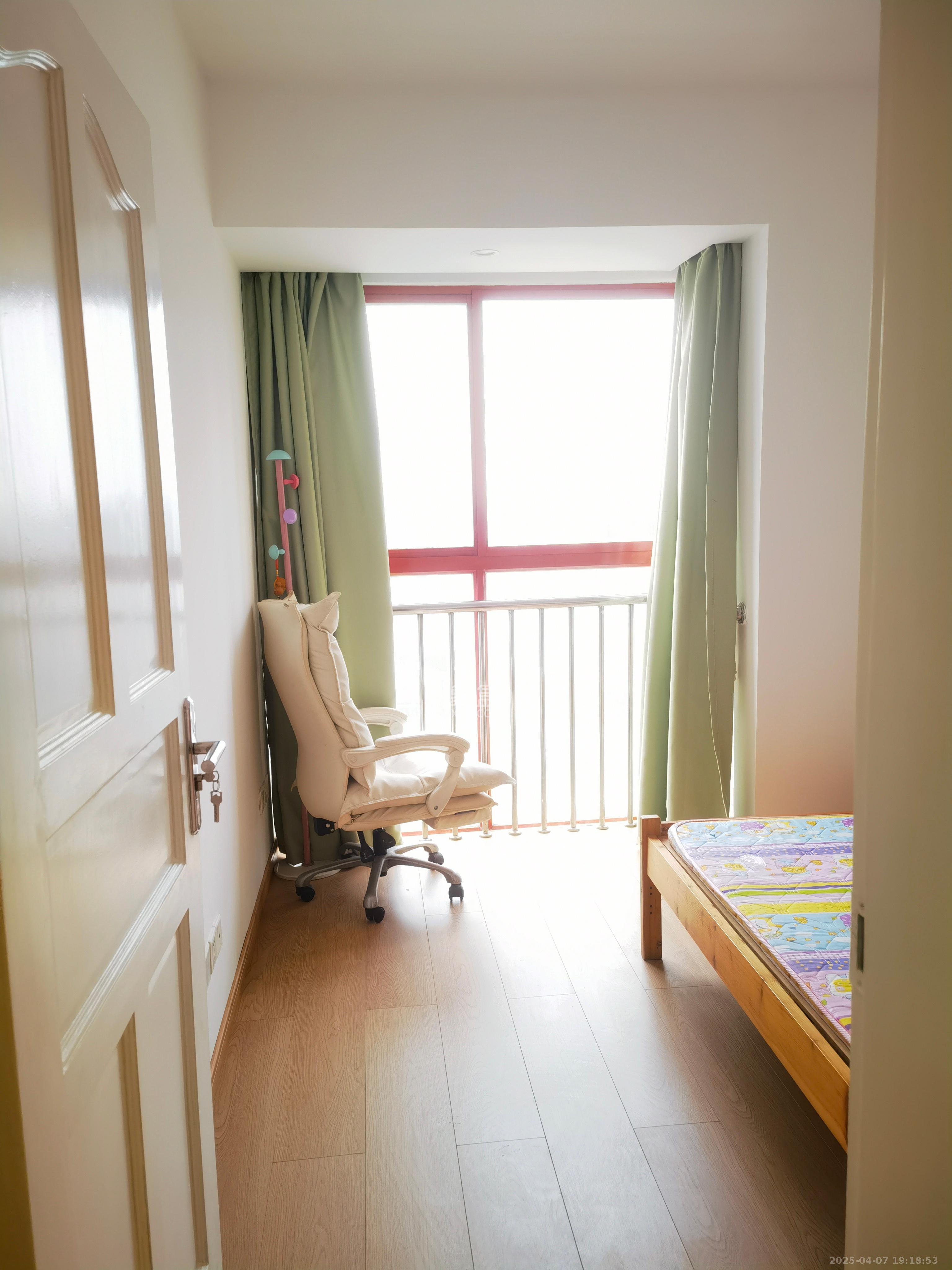 青和上座（上味舫大厦）  1室1厅1卫   2200.00元/月室内图