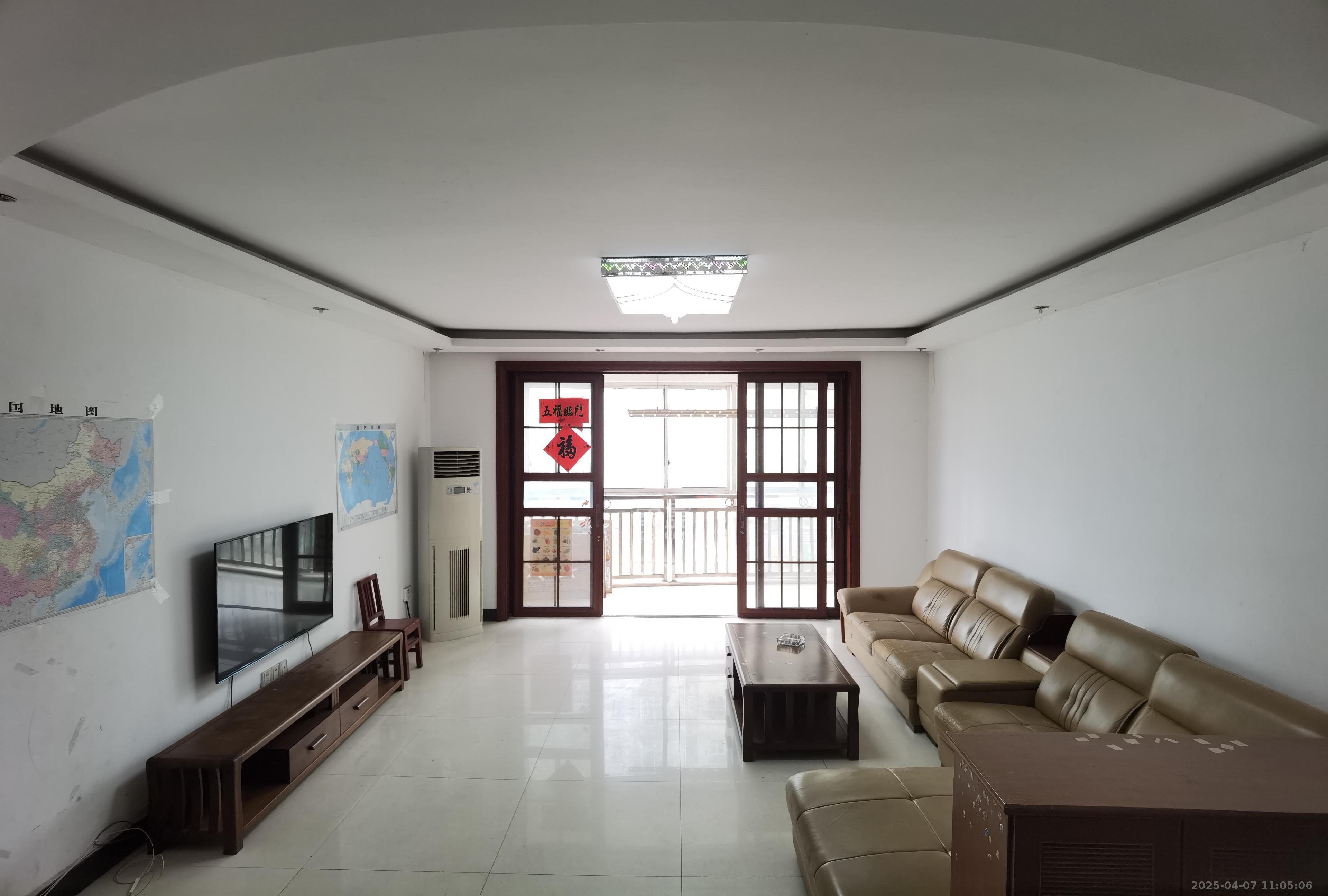 联诚花园  4室2厅2卫    1600.0元/月 联诚花园  4室2厅2卫    1600.0元/月