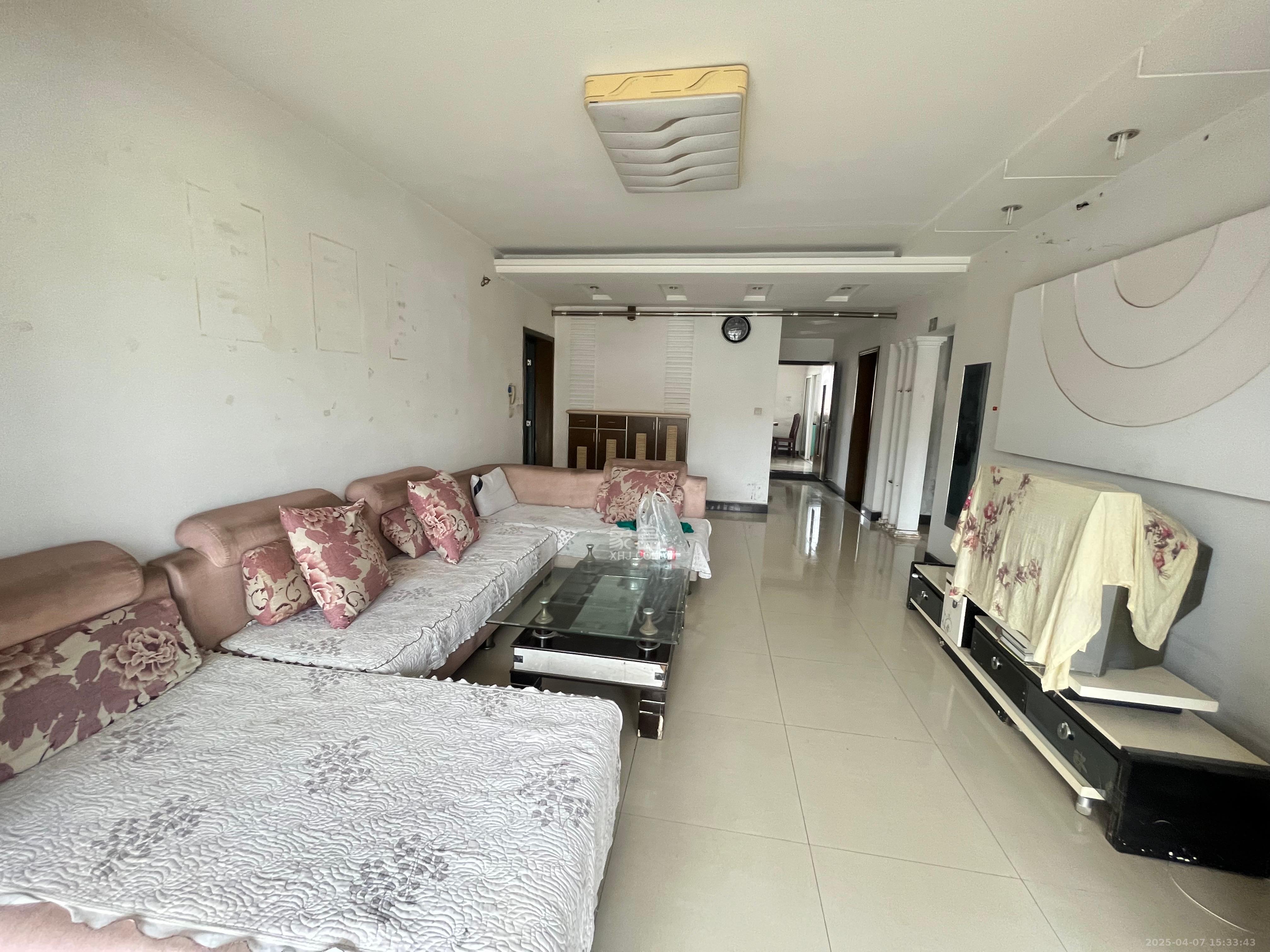 新桥小区 3室2厅1卫 1200.0元/月 新桥小区 3室2厅1卫 1200.0元/月室内图